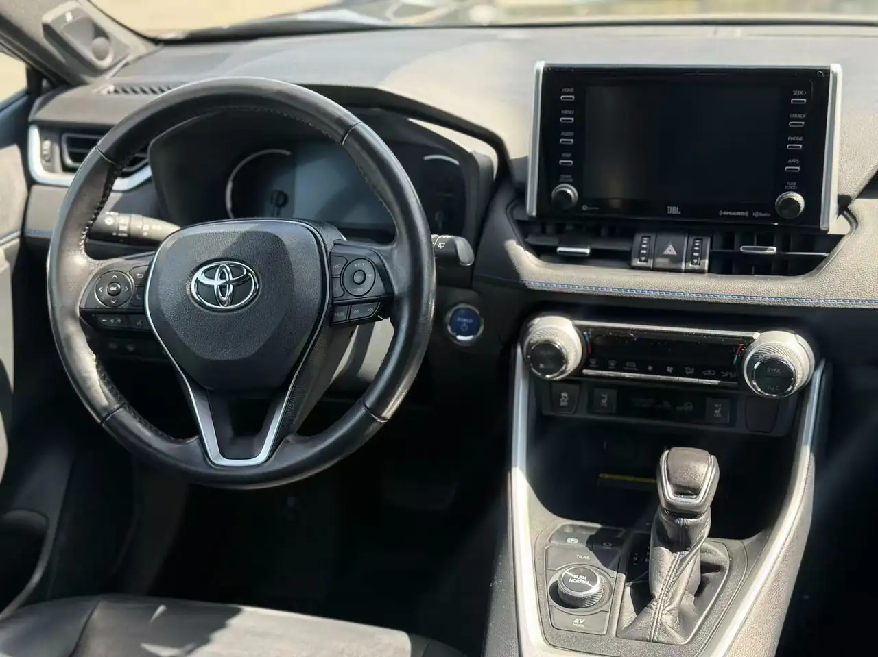 Toyota RAV 4 снимка Toyota RAV 4