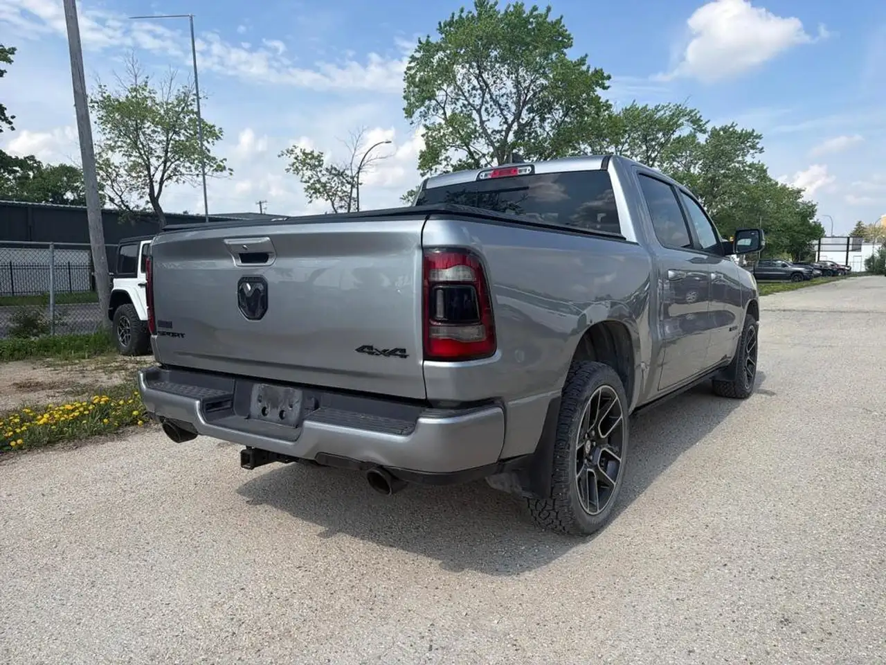 RAM 1500 снимка RAM 1500