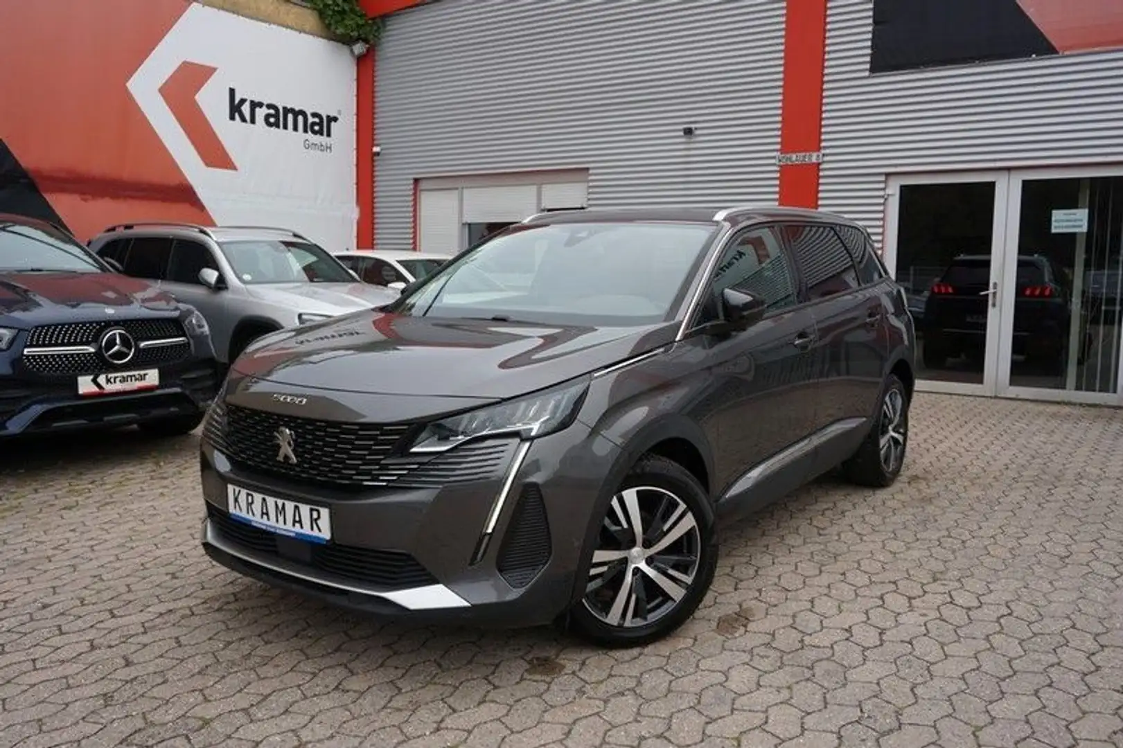 Peugeot 5008 1.5 BlueHDi EAT8 Aut Allure 7-Sitzer/Kamera Gris - 1