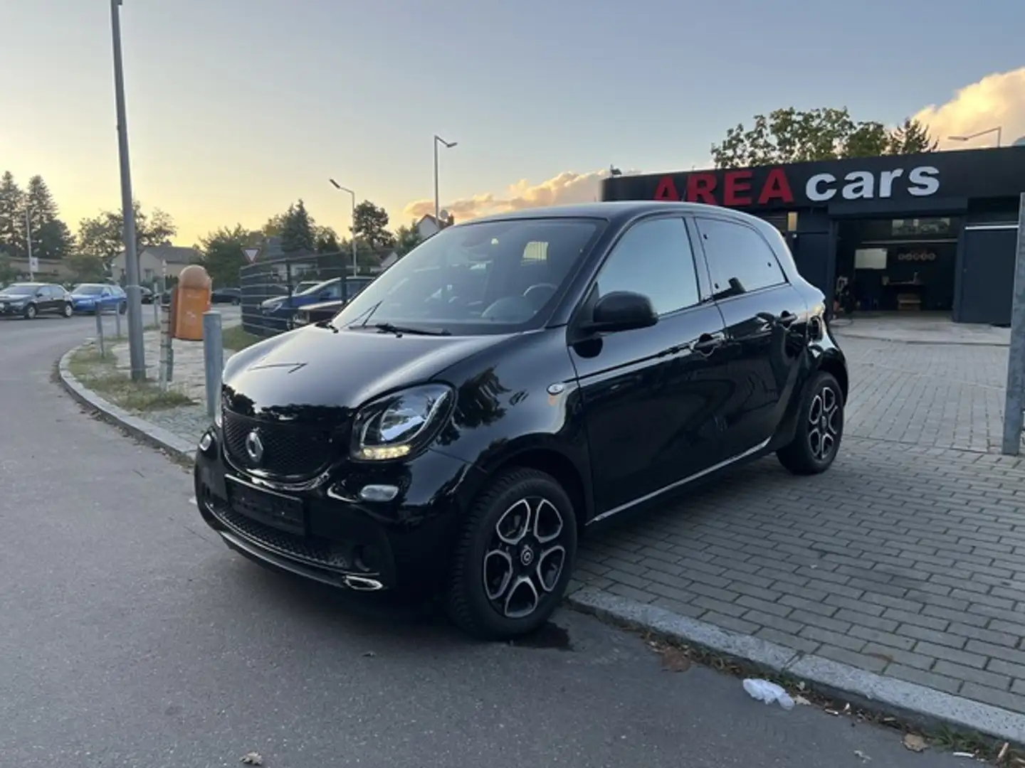smart forFour Basis*AUT*COOL & AUDIO*TEMPOMAT Schwarz - 1