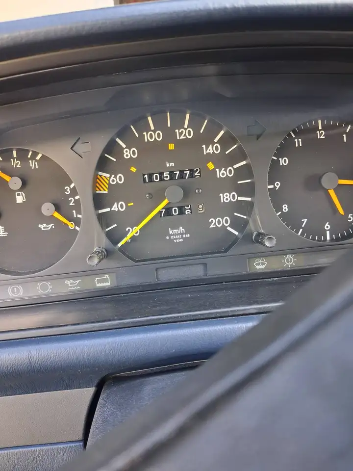 Mercedes-Benz 250D/124, foto 6