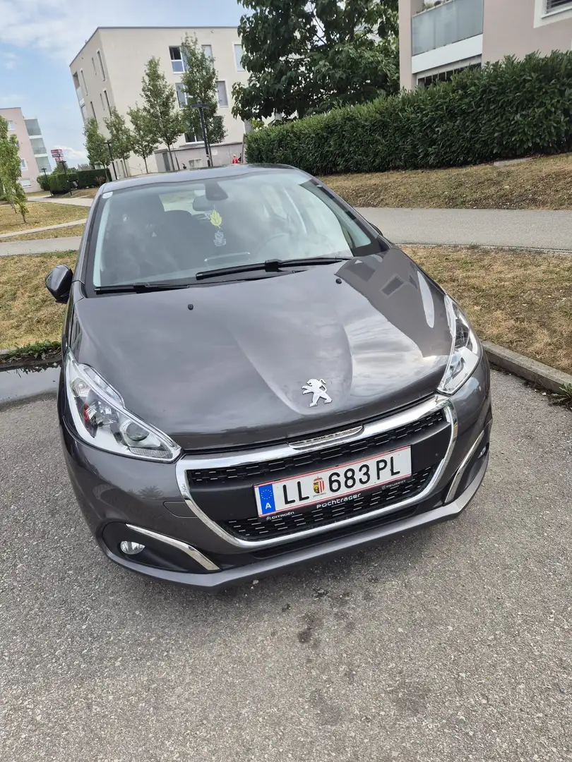 Peugeot 208 Signature 1,2 PureTech 82 - 1