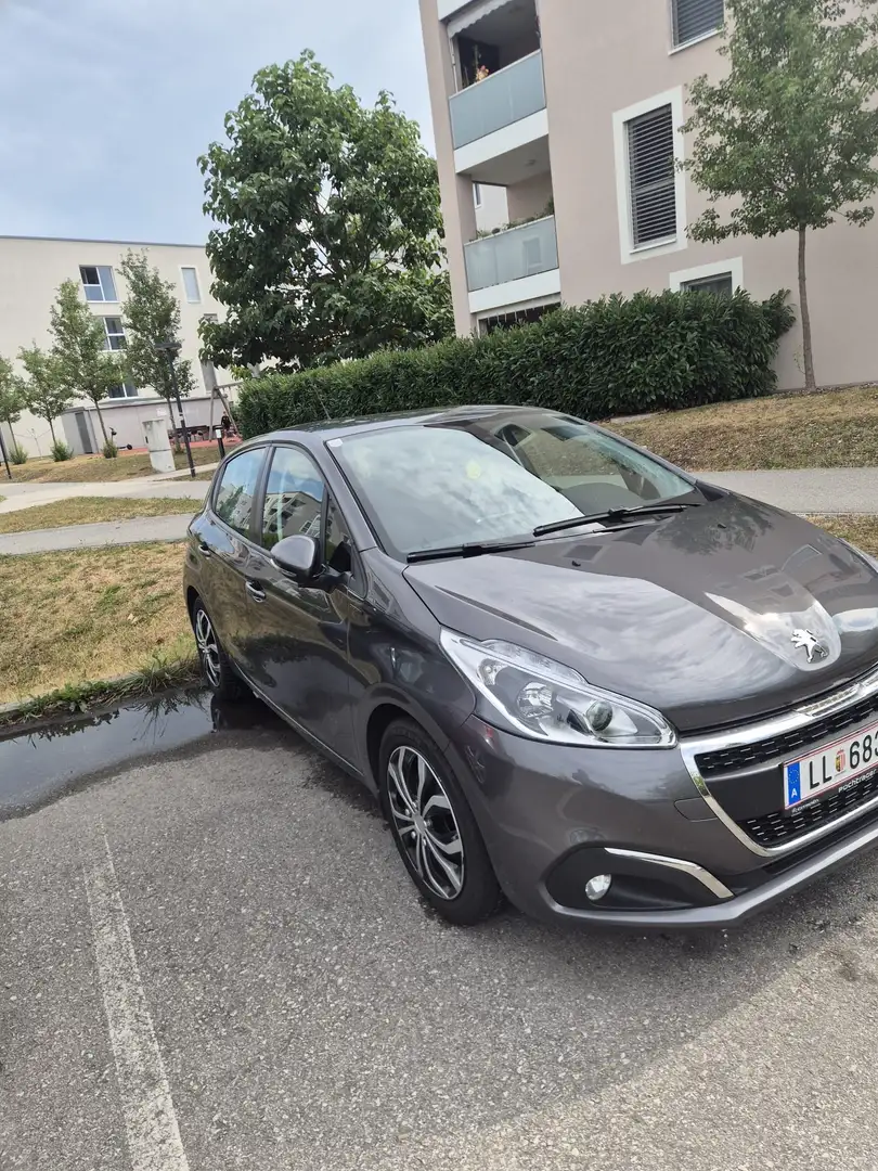 Peugeot 208 Signature 1,2 PureTech 82 - 2