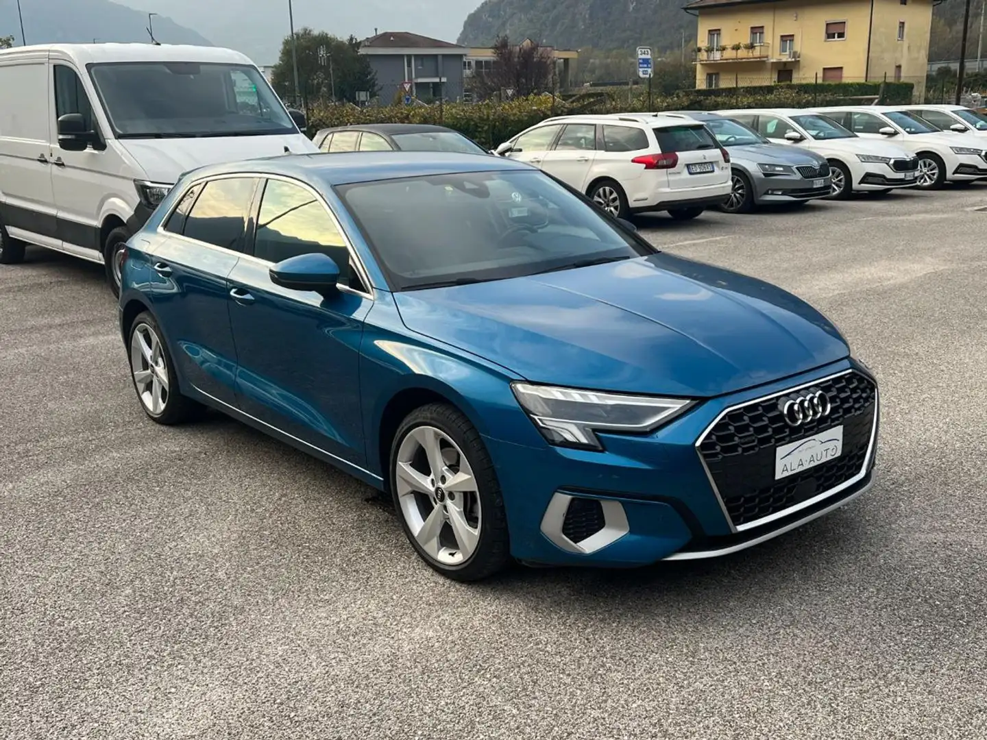 Audi A3 SPB 40 TDI quattro S tronic Business Advanced Bleu - 2