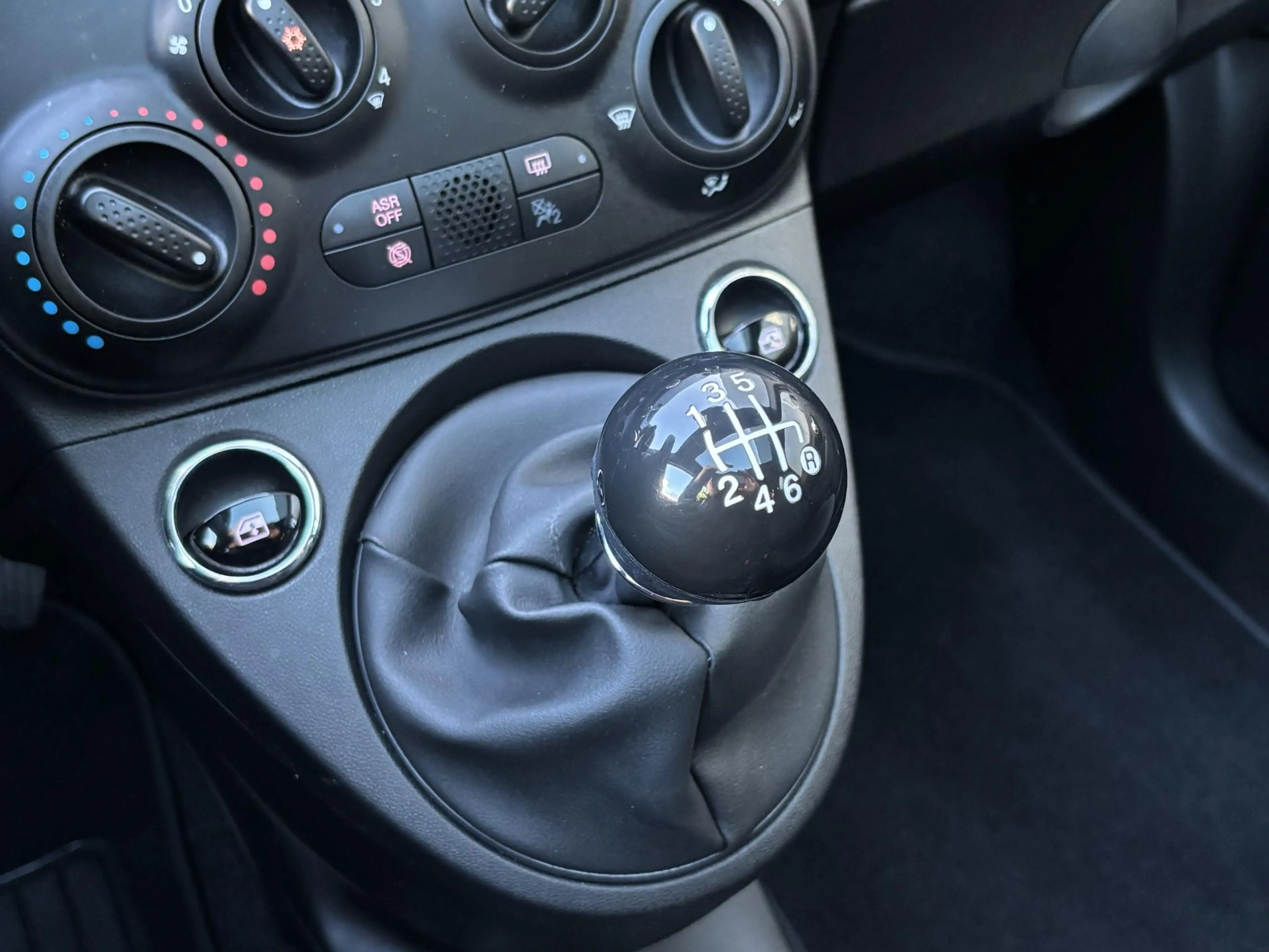 Fiat 500 70pk Hybrid Dolcevita Finale | Panoramadak | Apple — photo 11