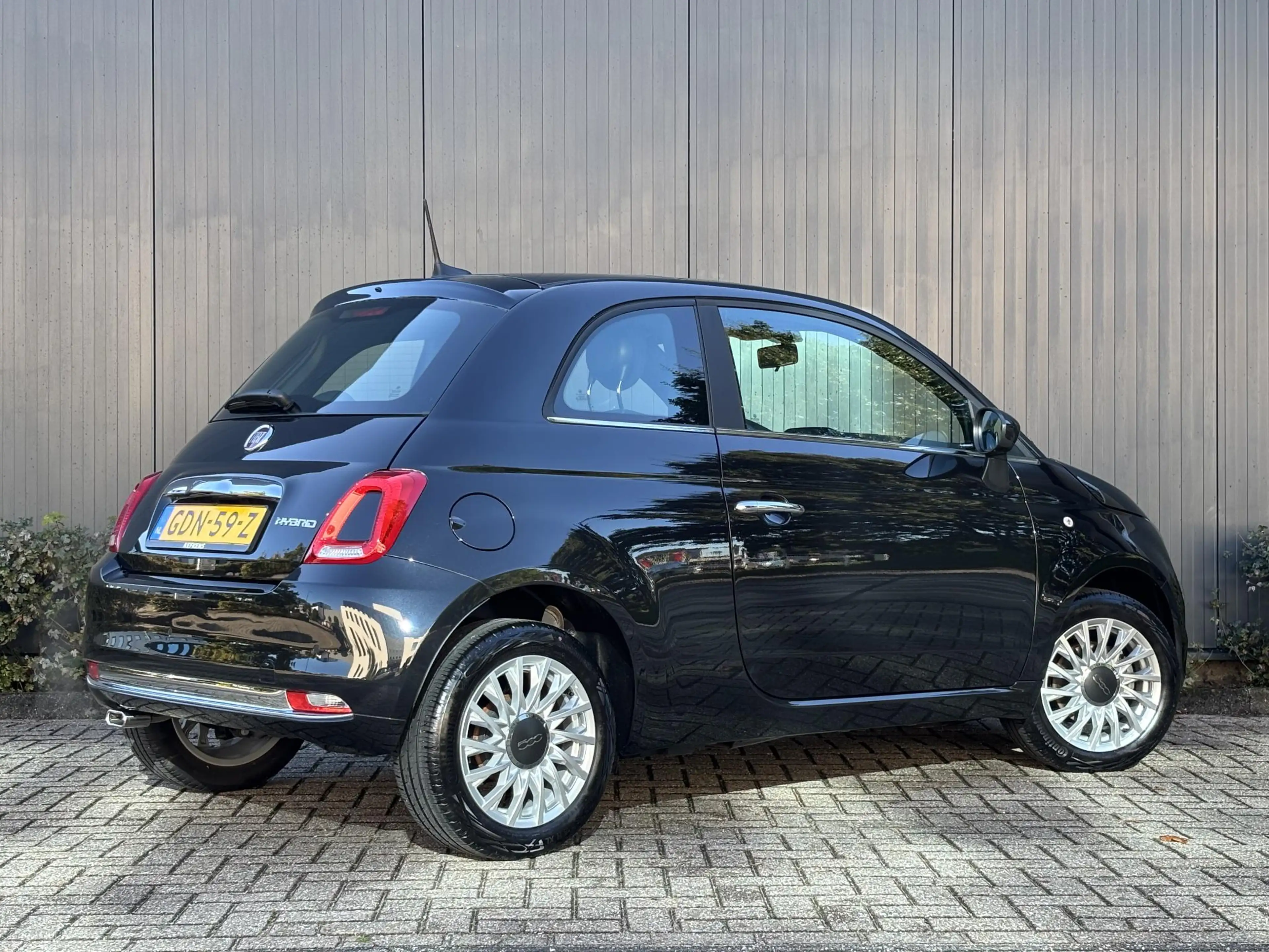 Fiat 500 70pk Hybrid Dolcevita Finale | Panoramadak | Apple — photo 3