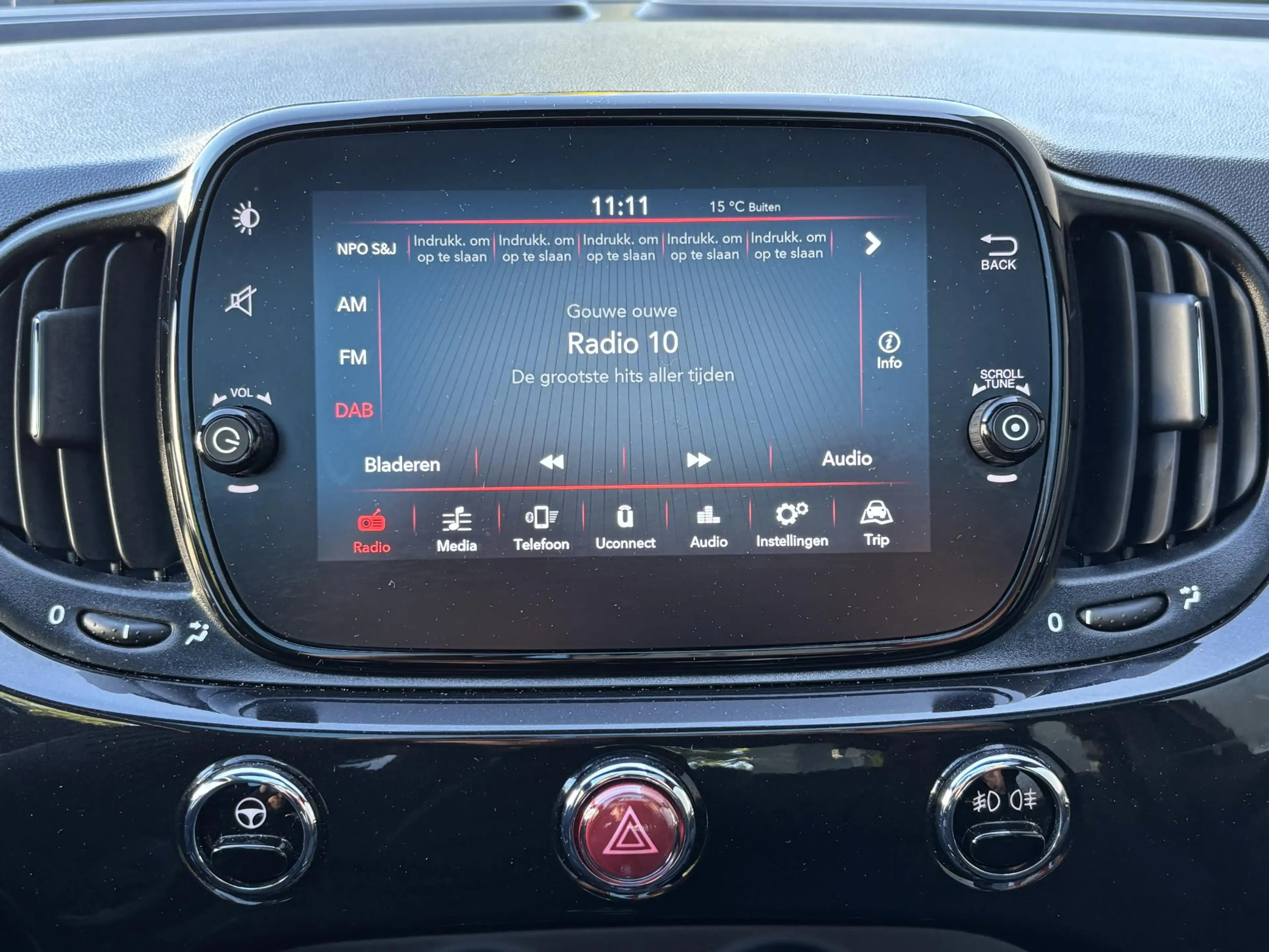 Fiat 500 70pk Hybrid Dolcevita Finale | Panoramadak | Apple — photo 8