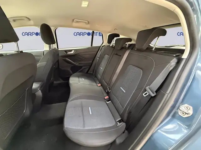 Ford Focus view 13