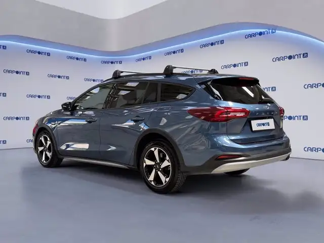 Ford Focus view 3