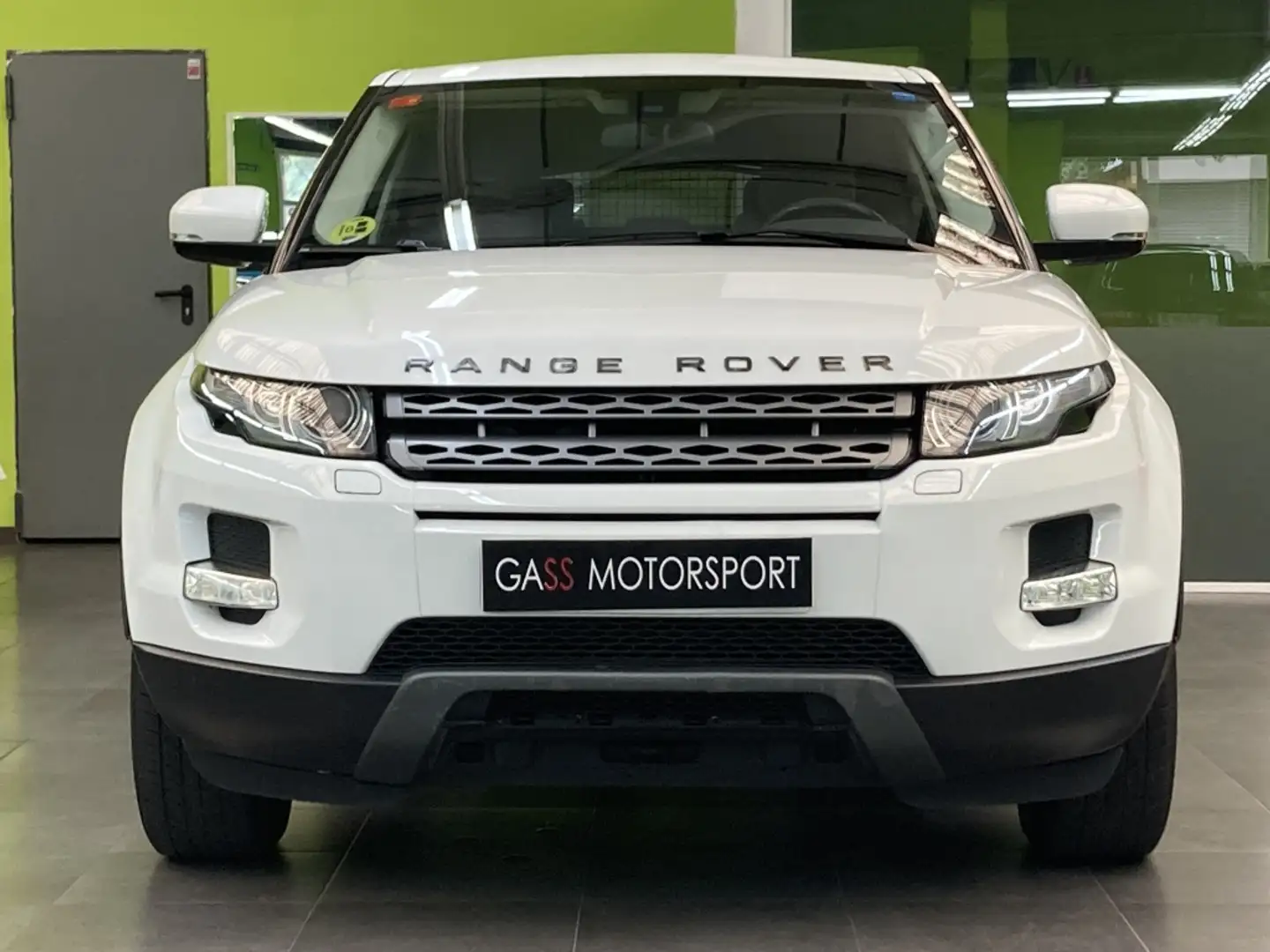 Land Rover Range Rover Evoque 2.2L TD4 Pure Tech 4x4 Beżowy - 2