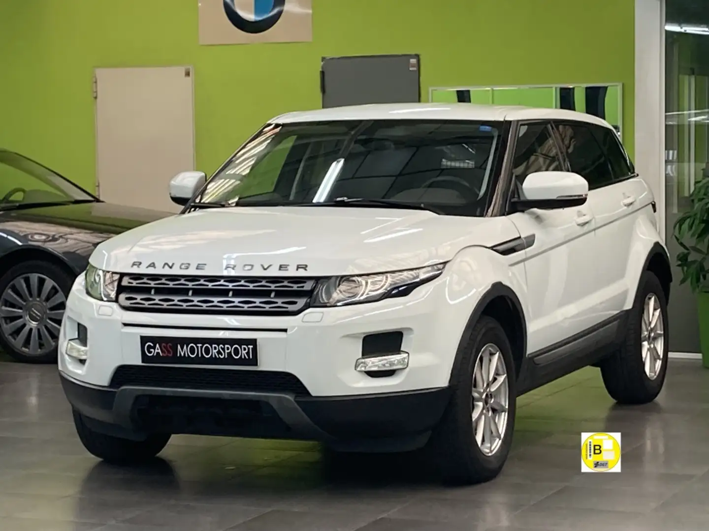 Land Rover Range Rover Evoque 2.2L TD4 Pure Tech 4x4 Beżowy - 1