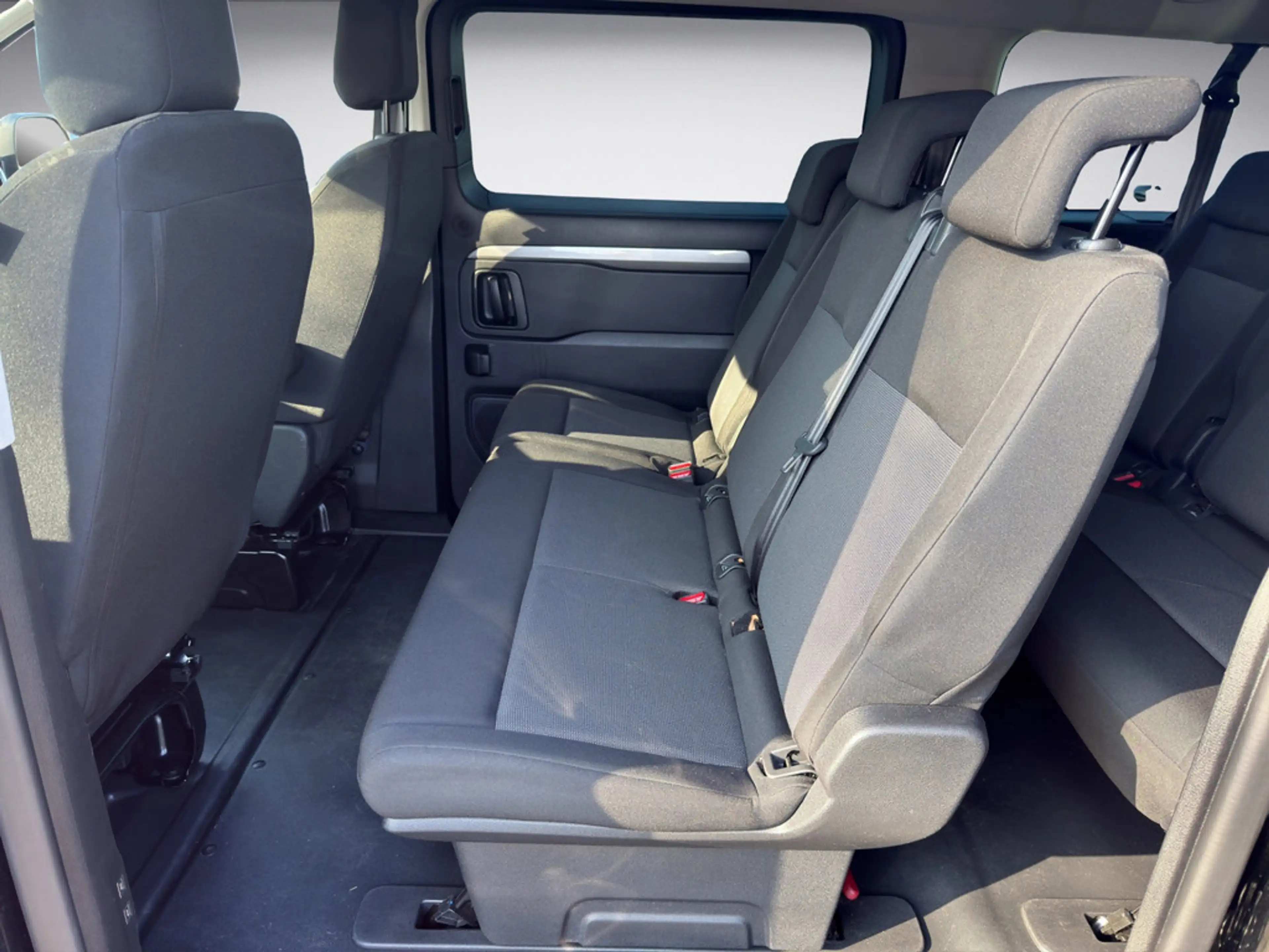 Citroen Spacetourer 2.0 Plus 8 Sitzer Navi/WiPa/Cam — photo 11