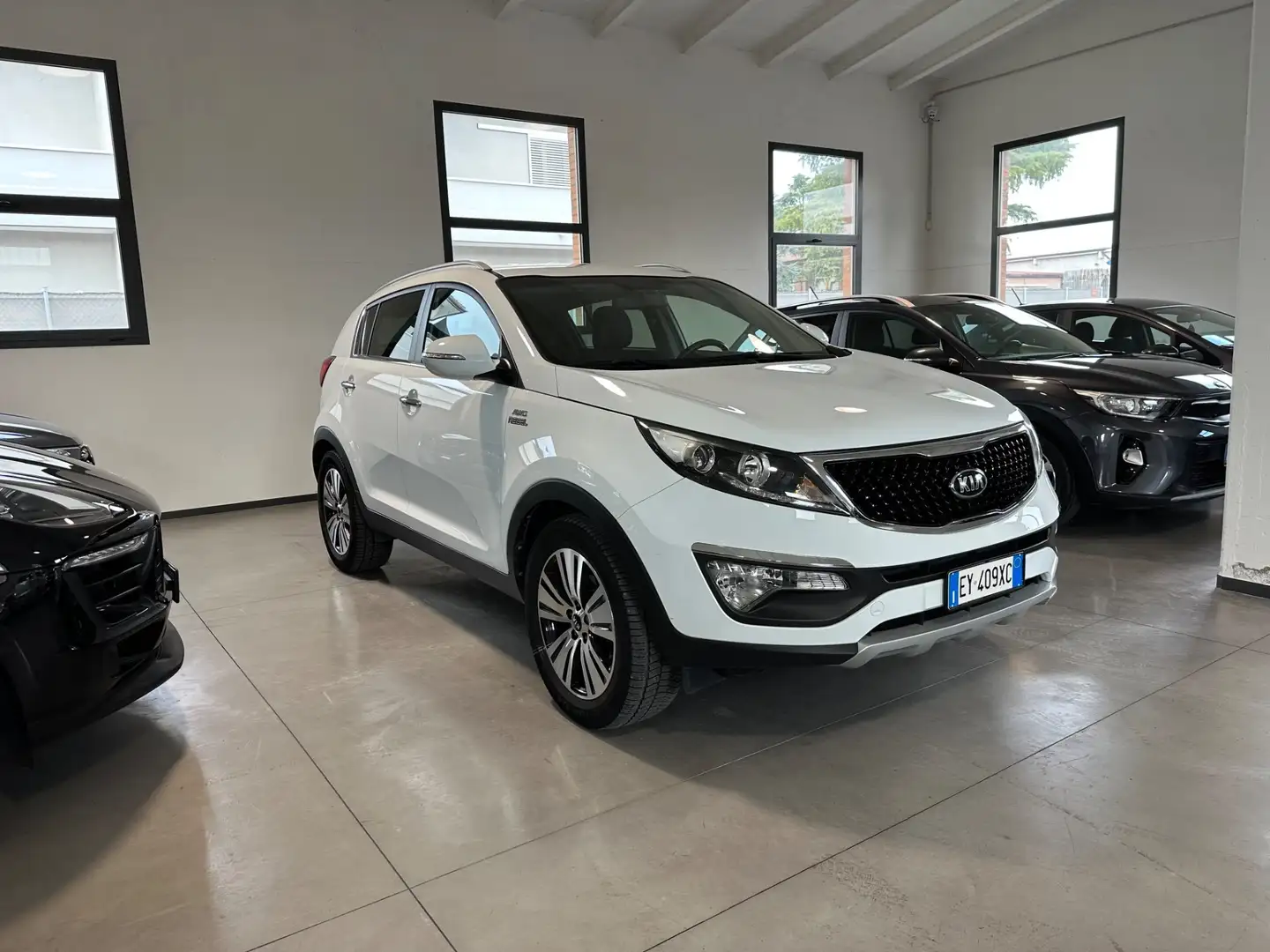 Kia Sportage Sportage 2.0 CRDI VGT AWD Feel Rebel Bianco - 2