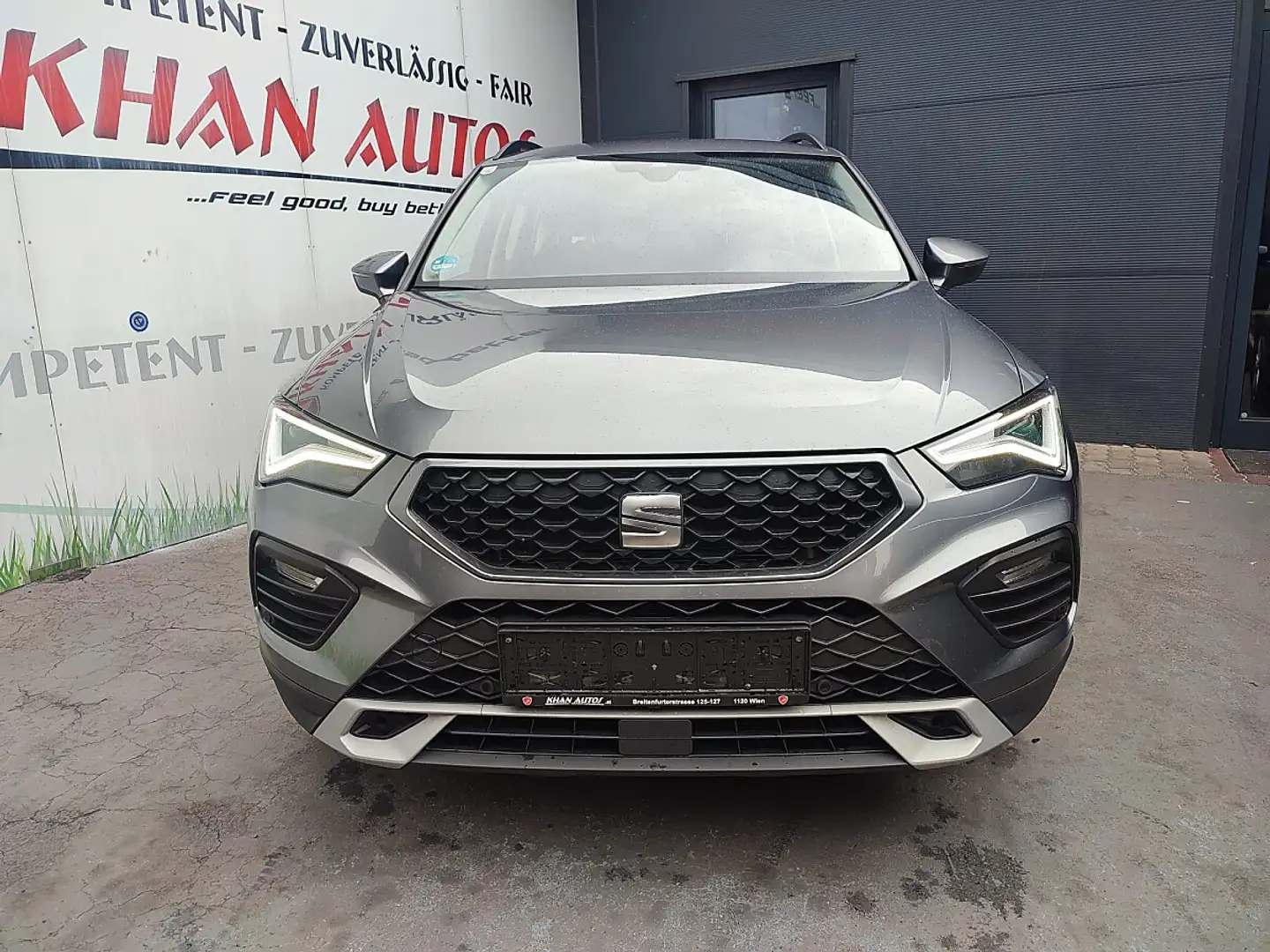 SEAT Ateca 2,0 Style TDI DSG Grau - 2