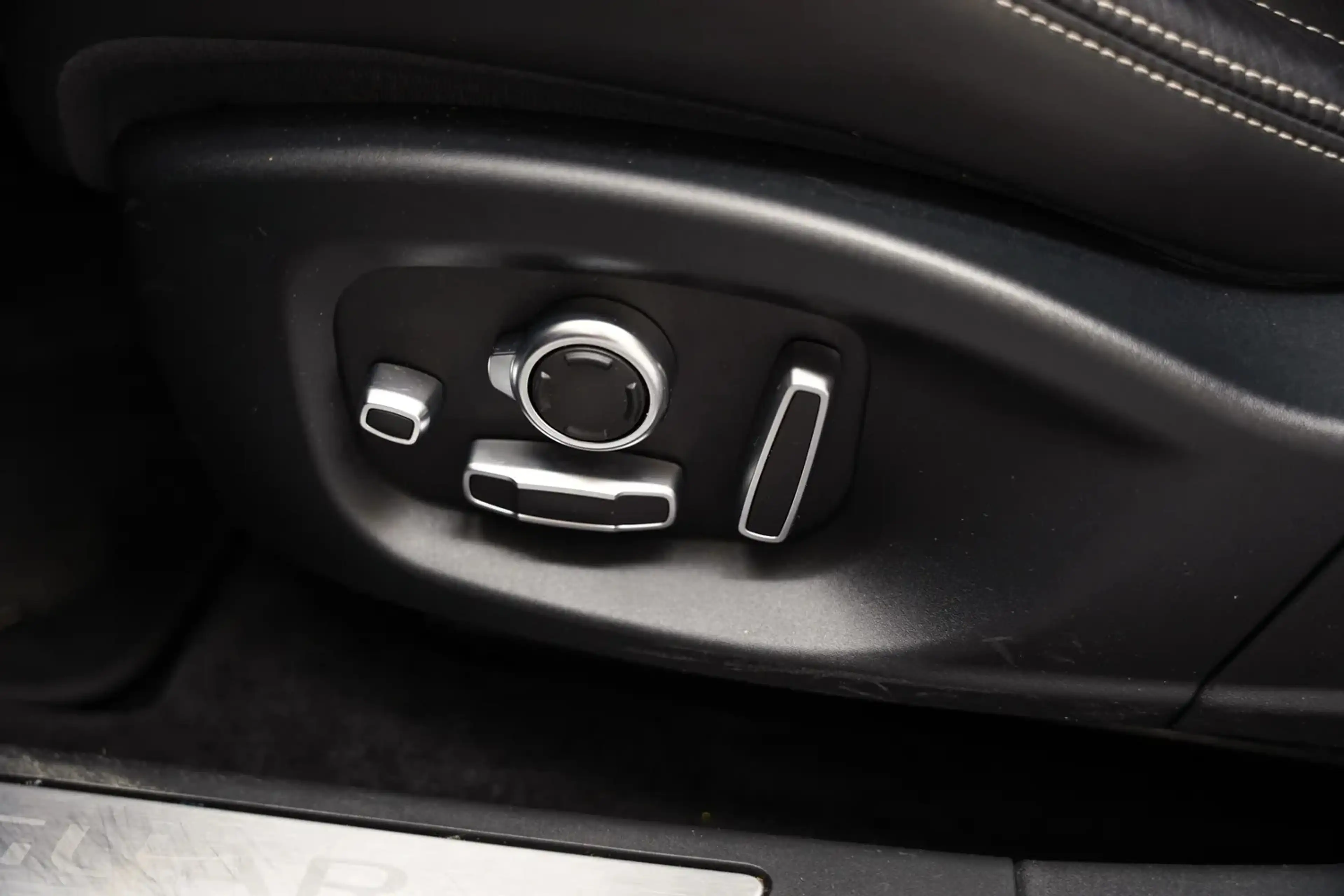 Jaguar I-Pace EV400 HSE 90kWh [ Panorama Navi Apple/Android Adap — photo 9