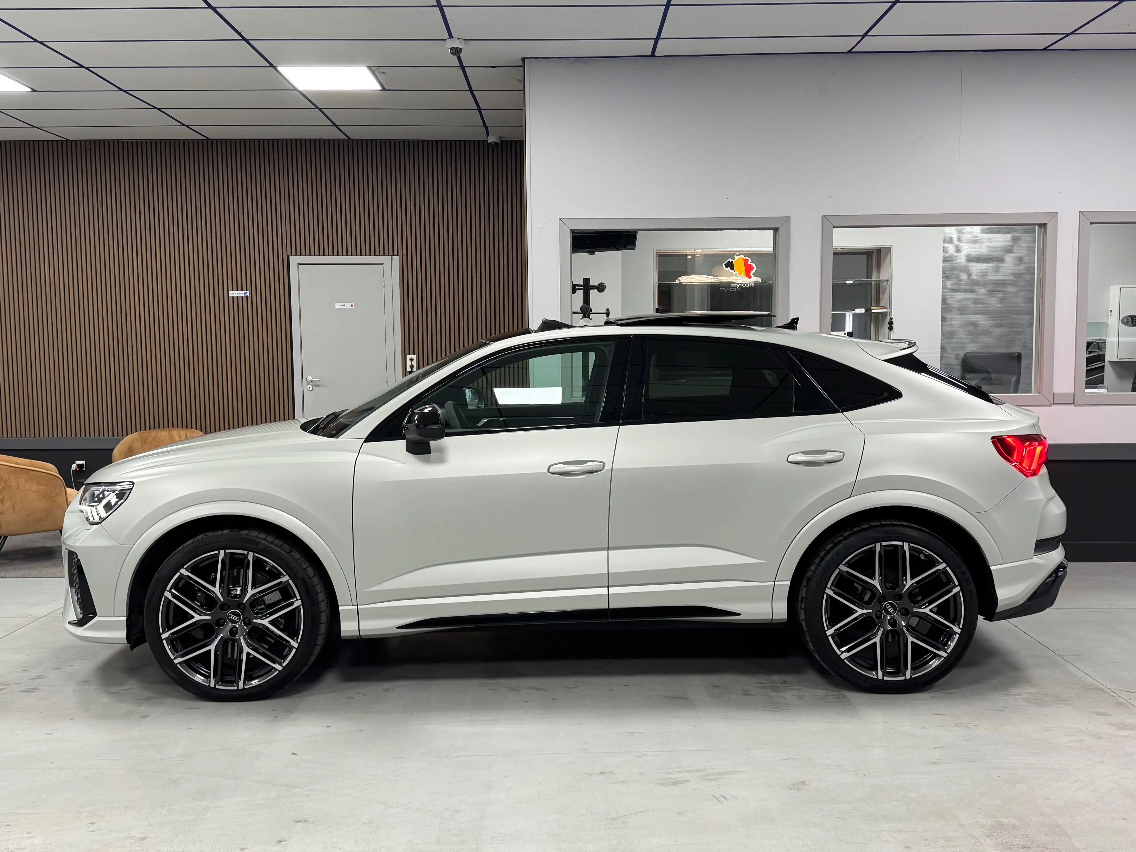 Audi RS Q3 Sportback Exclusive Sieges Daytona Carbone Color Original — photo 10