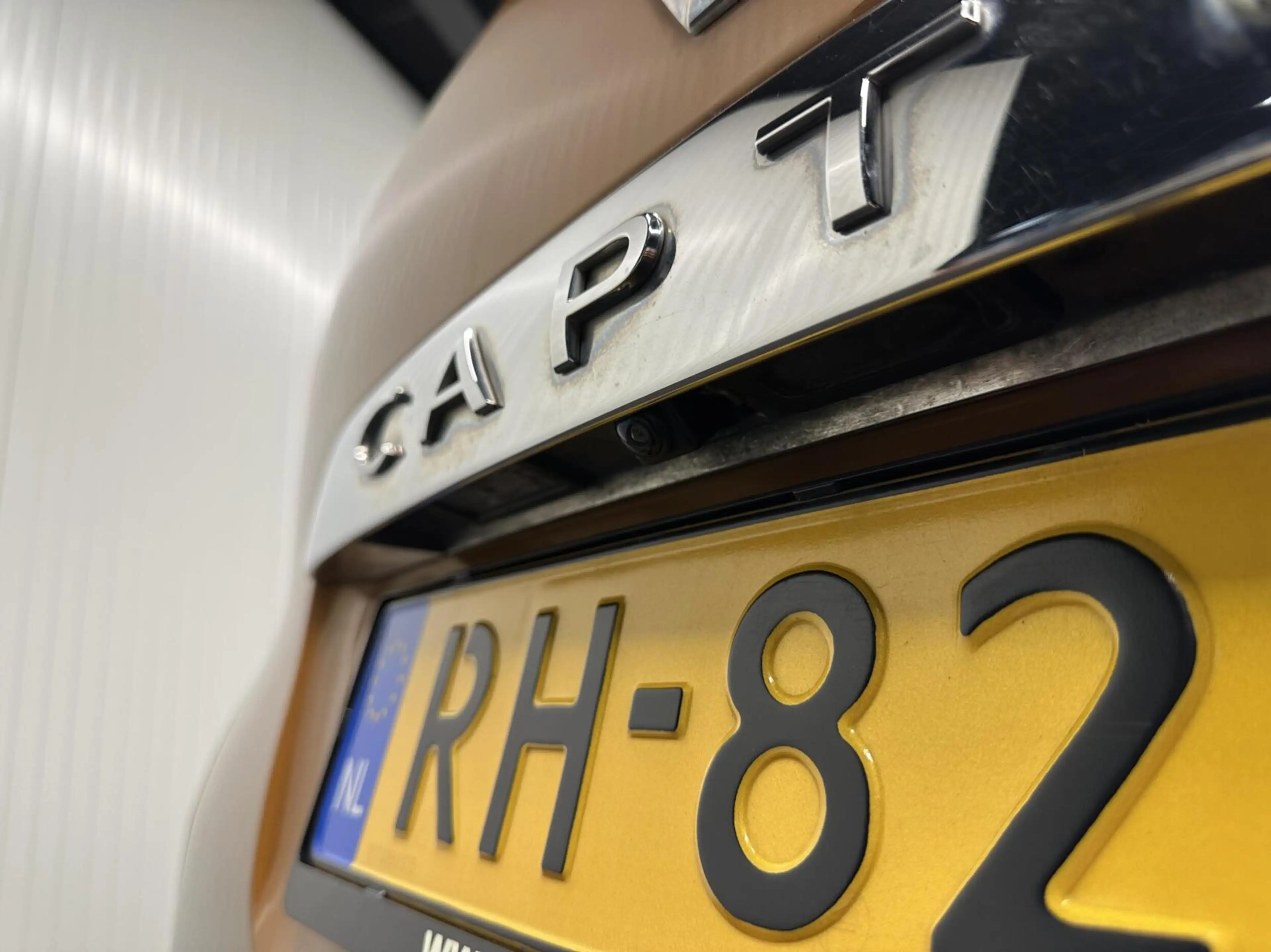 Renault Captur 0.9 TCe Intens NAVI CRUISE TREKHAAK LM ECC . — photo 10