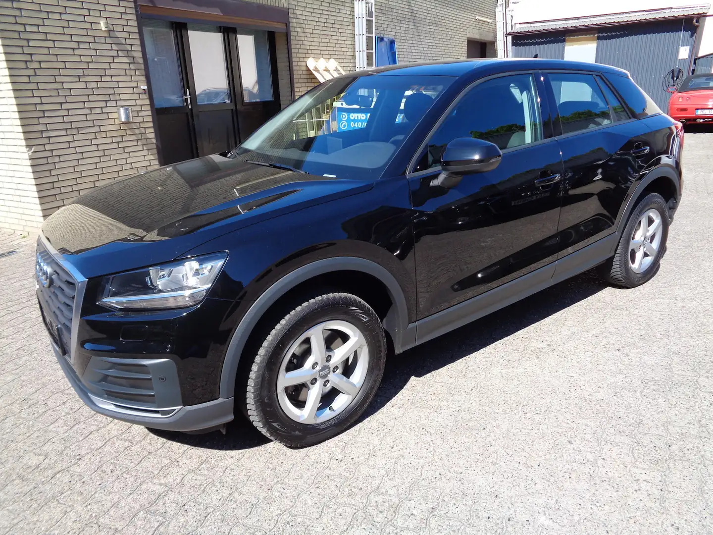 Audi Q2 1.0 TFSI ultra, Klimatr., SHZ, PDC, Navi Nero - 2