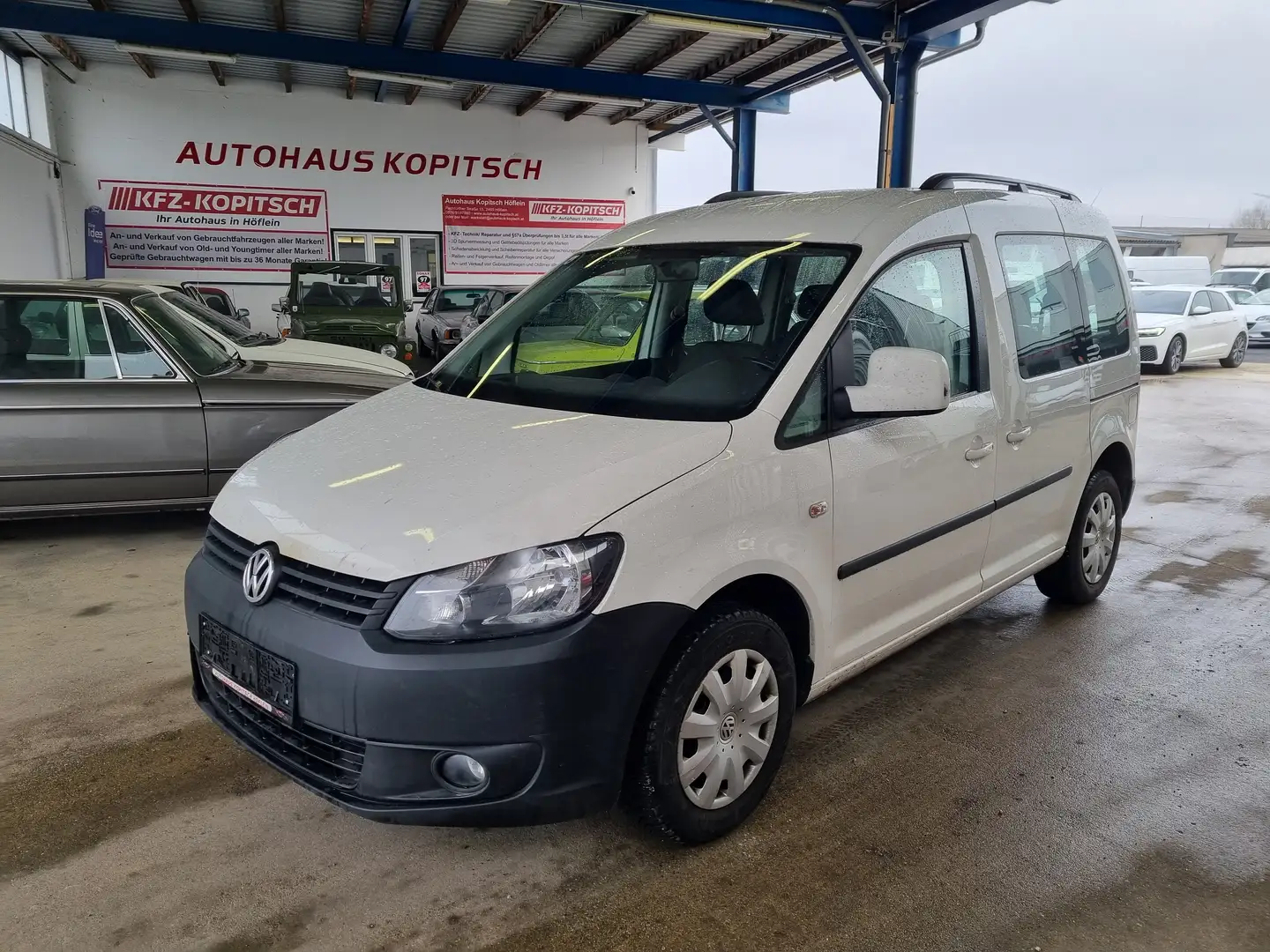 Volkswagen Caddy Trendline Family BMT Weiß - 1