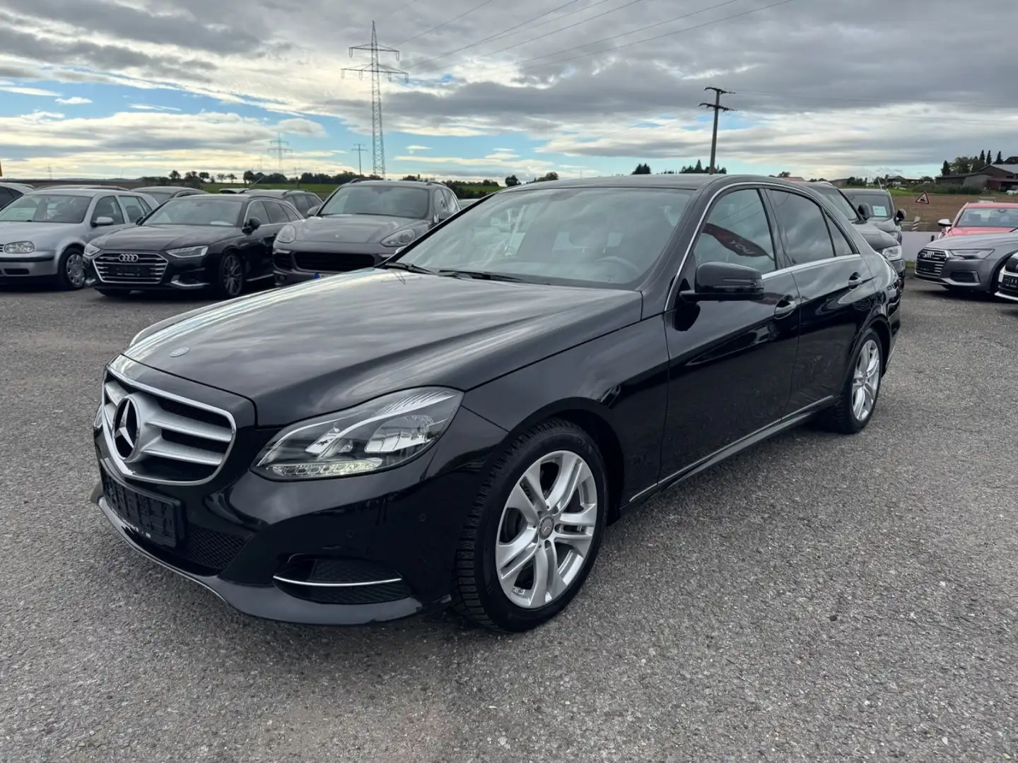 Mercedes-Benz E 350 BlueTec 4Matic Limo. Navi StandH.Leder LED Noir - 1