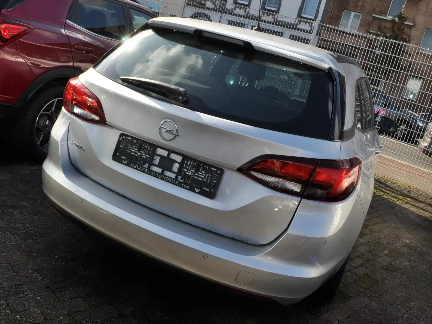 Opel Astra K Sports Tourer Silber - 2