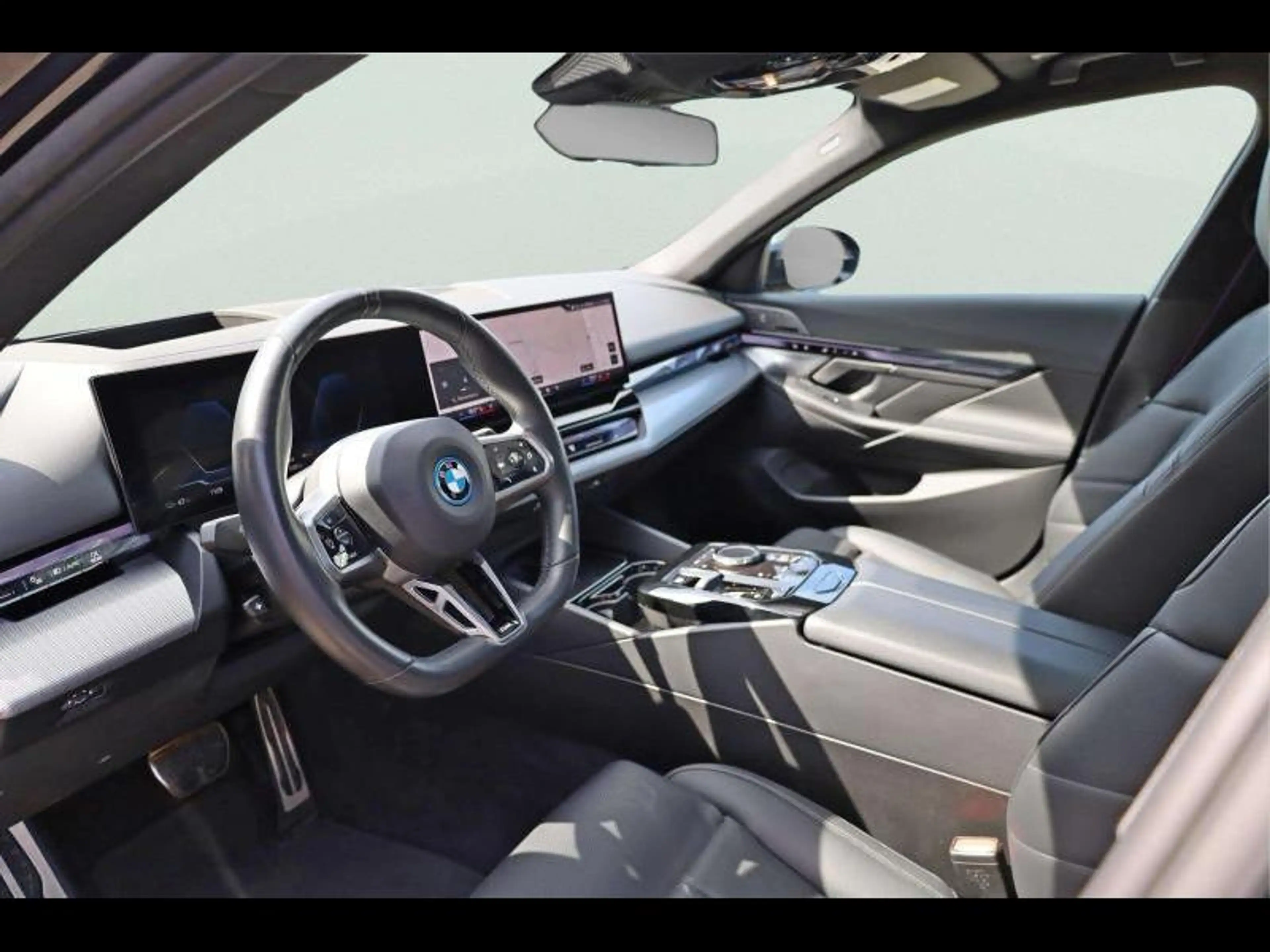 BMW i5 eDrive40 Berline Kit M Sport — photo 7