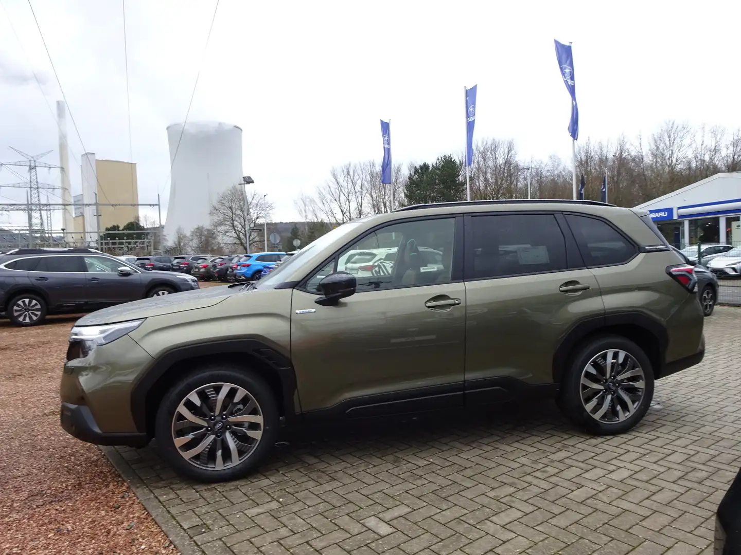 Subaru Forester 2.0ie Lineartronic Platinum 2025 Modell Verde - 2