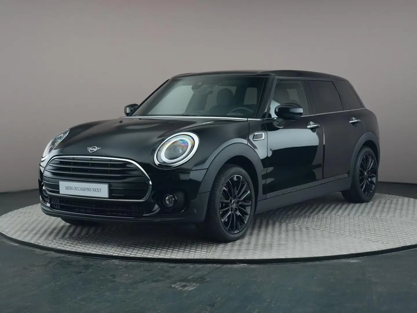 MINI Cooper Clubman 1.5 Classic Business Edition Zwart - 1