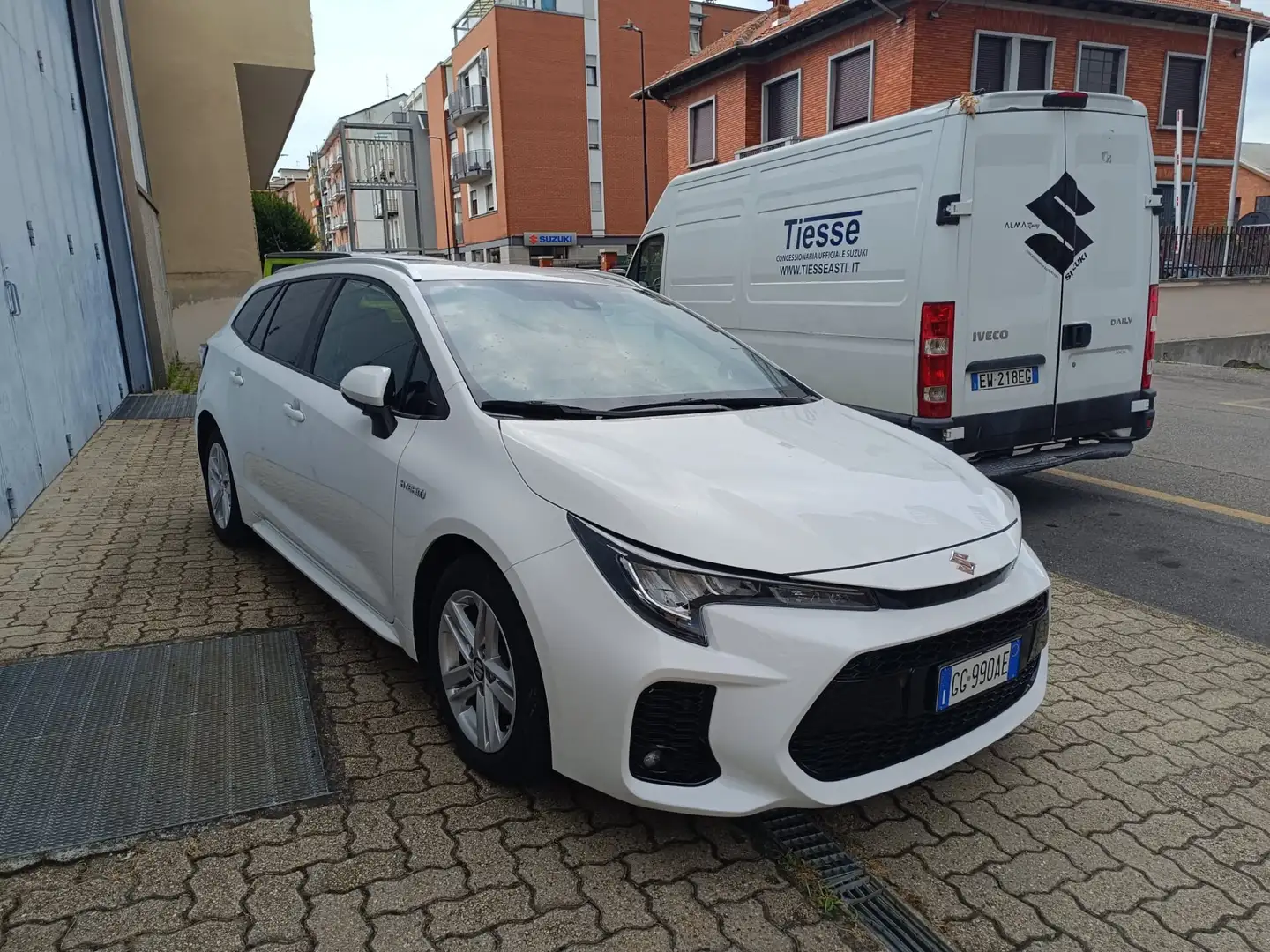 Suzuki Swace 1.8 Hybrid E-CVT 2WD Cool Bianco - 2