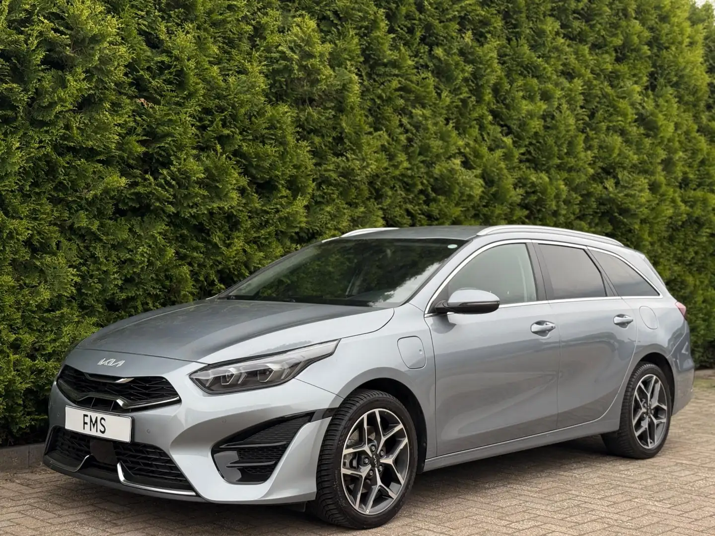Kia Ceed SW / cee'd SW Sportswagon 1.6 GDI PHEV DynamicPlusLine Grijs - 1