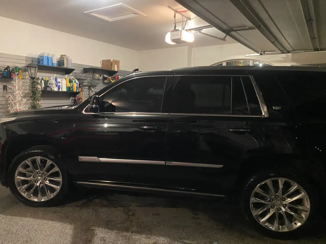 Cadillac Escalade снимка Cadillac Escalade