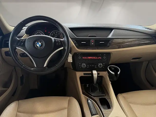 BMW X1 view 9