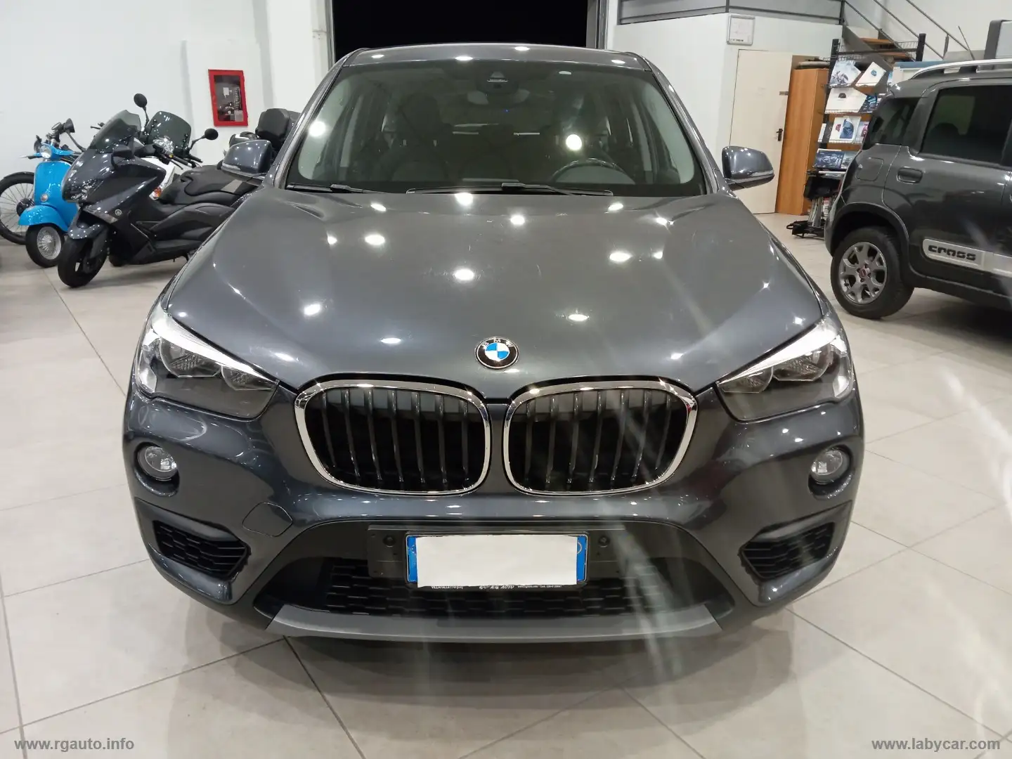 BMW X1 sDrive18d Grigio - 2