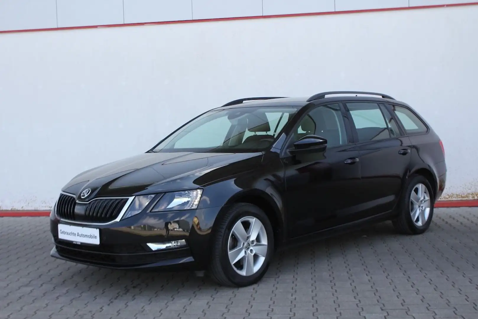 Skoda Octavia 1.5 G-Tec CNG TGI Erdgas Combi Ambition Schwarz - 1
