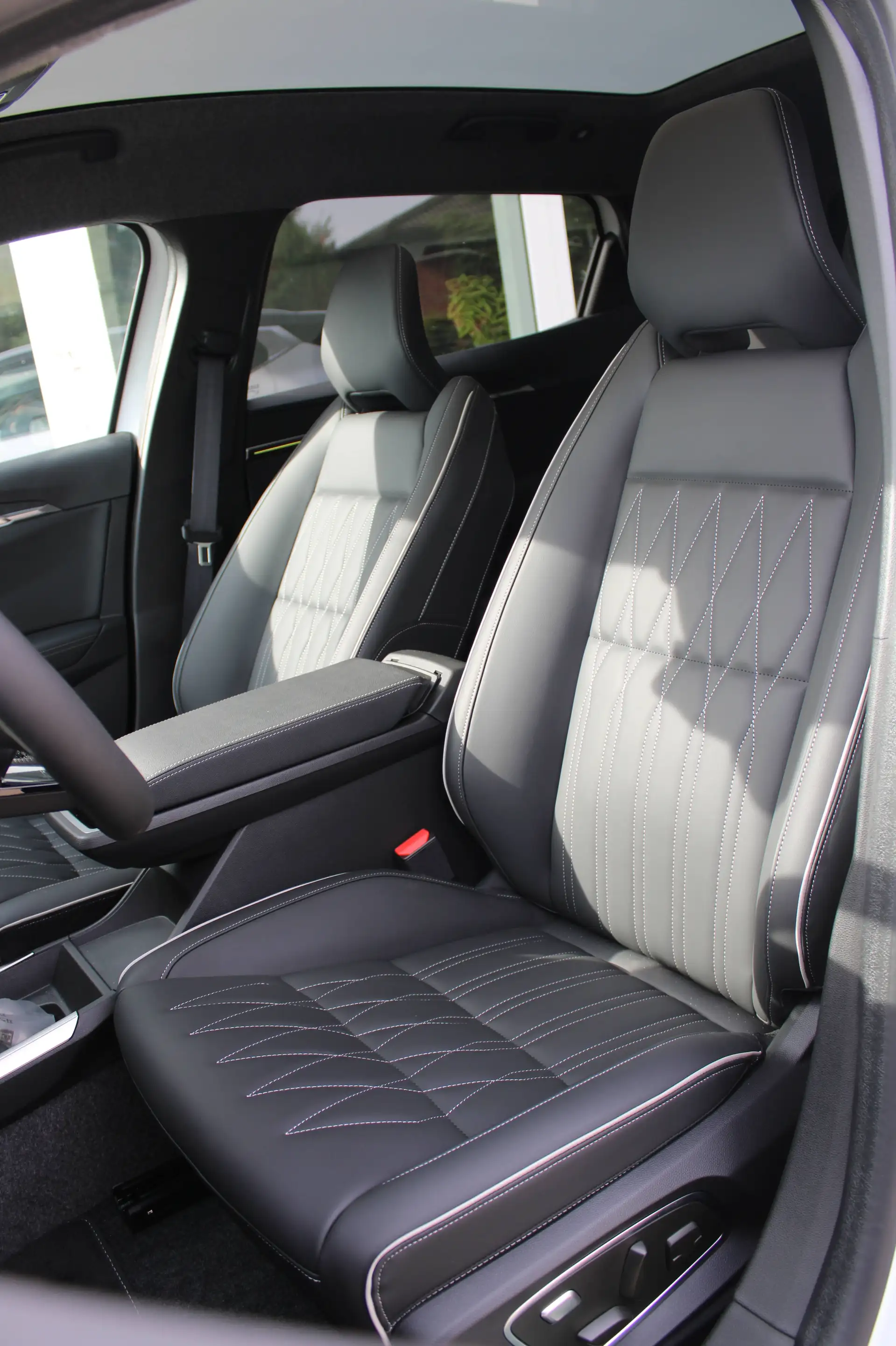 Mitsubishi Eclipse Cross Eclipse Cross Diamant Top Luxury Paket 87KW (22KW) — photo 6