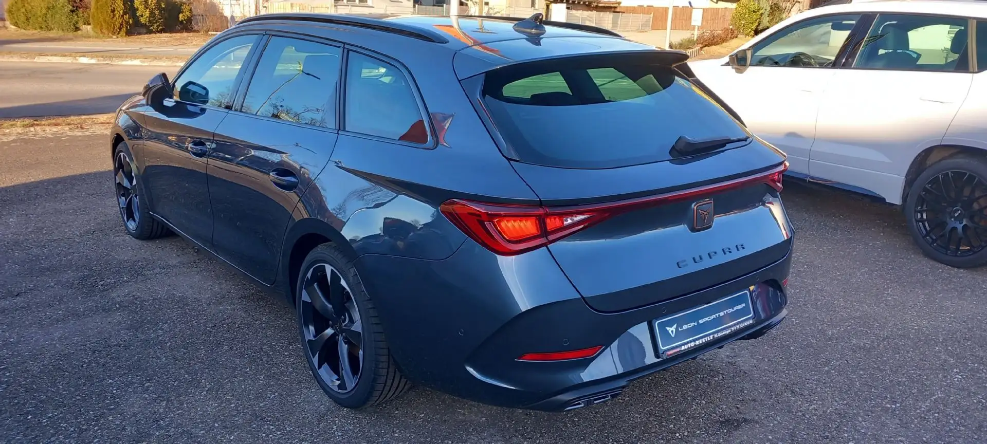 CUPRA Leon Sportstourer Grau - 2