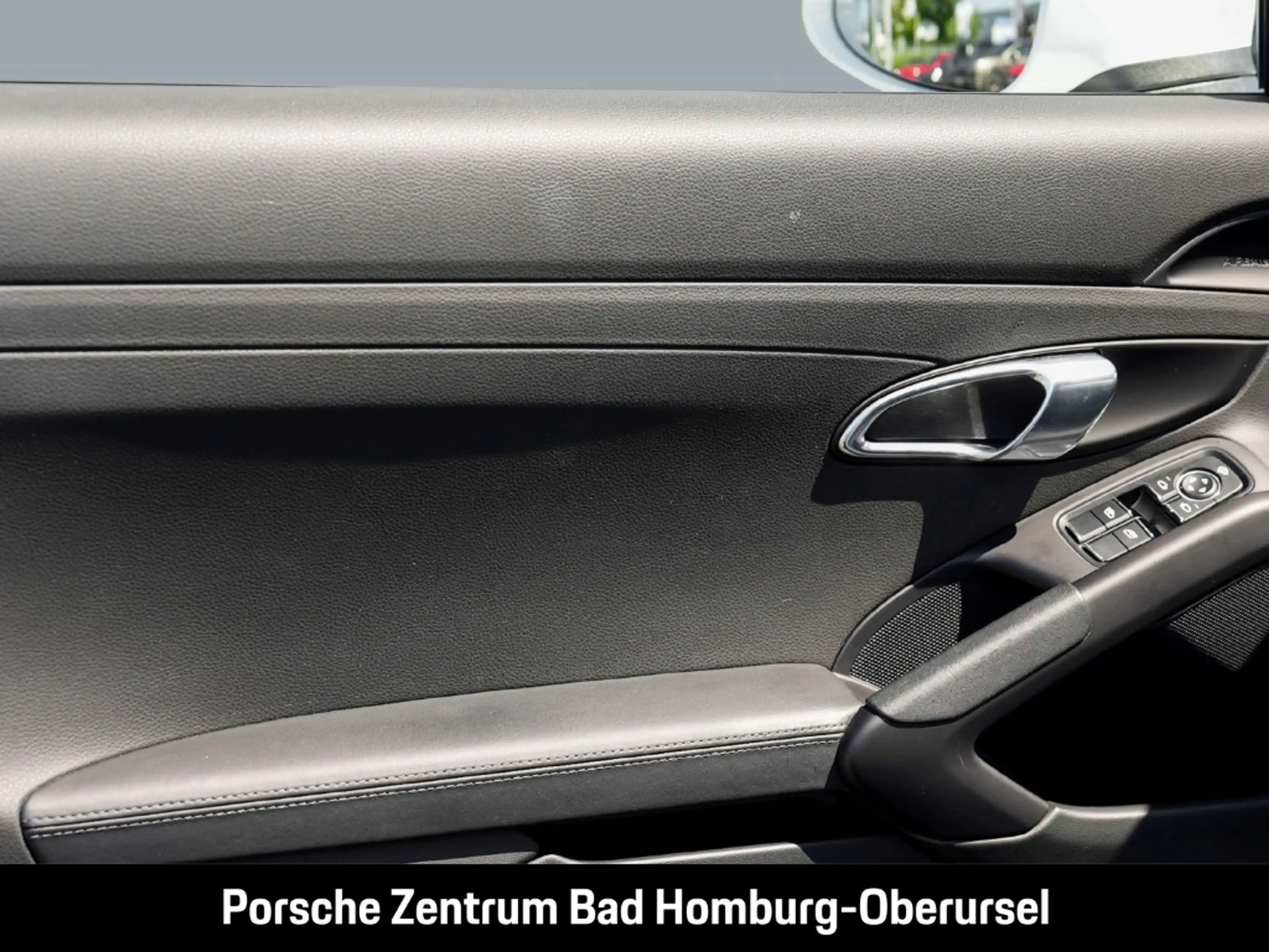 Porsche Boxster 718 S — photo 15