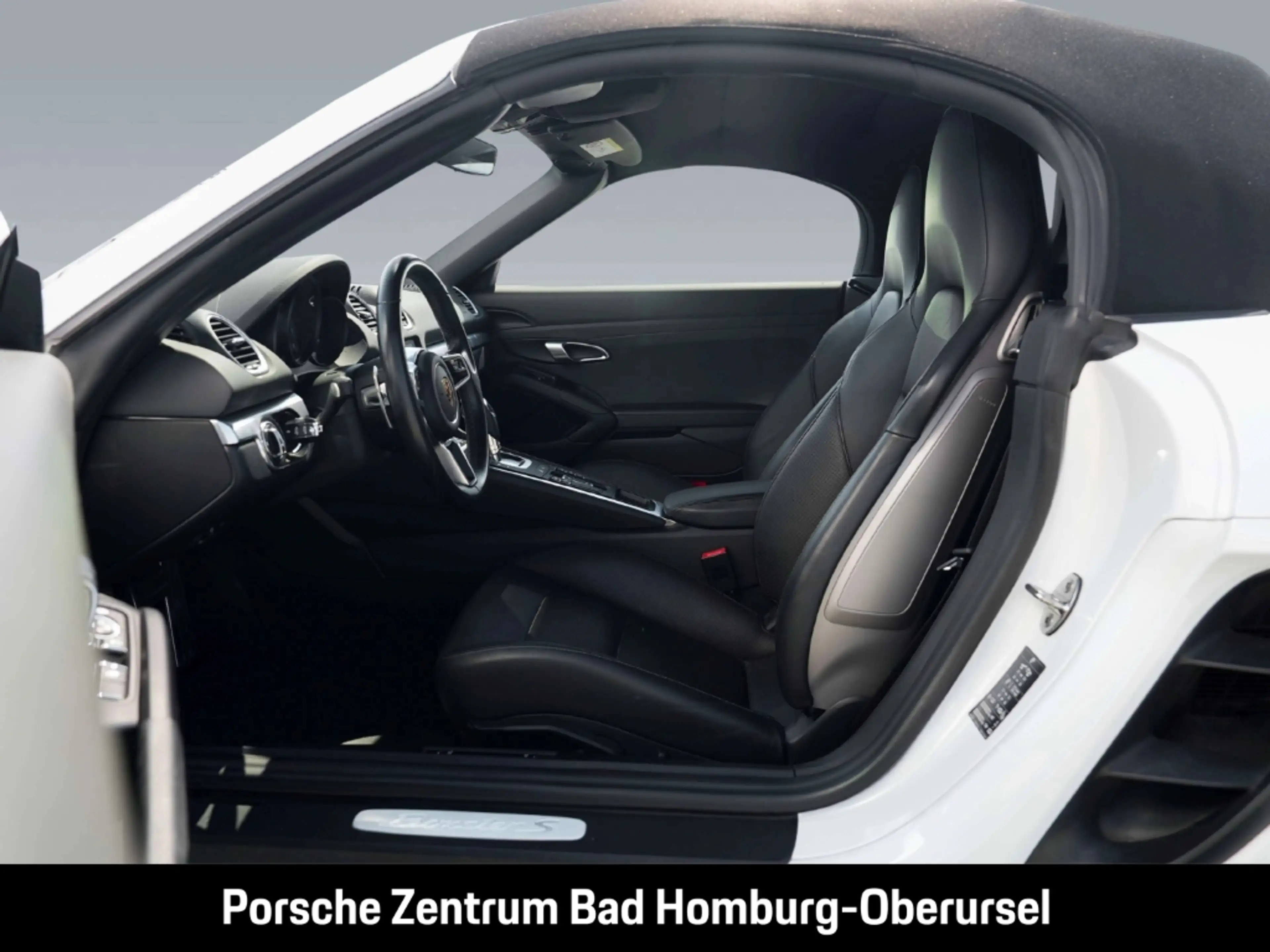 Porsche Boxster 718 S — photo 4