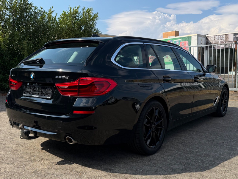 BMW 520 d xDrive Touring AHK PDC Rückfahrkamera — photo 5