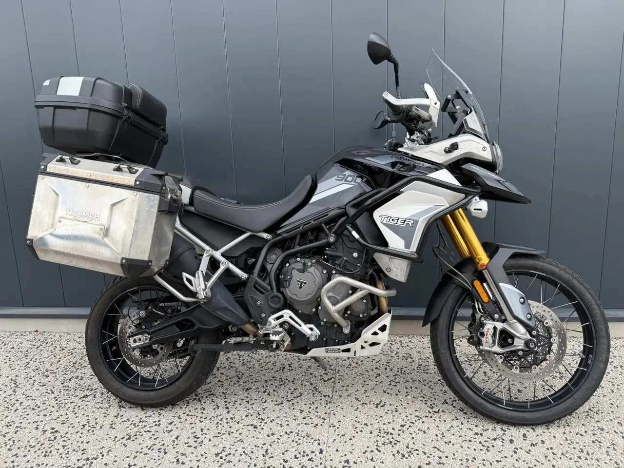 Triumph H