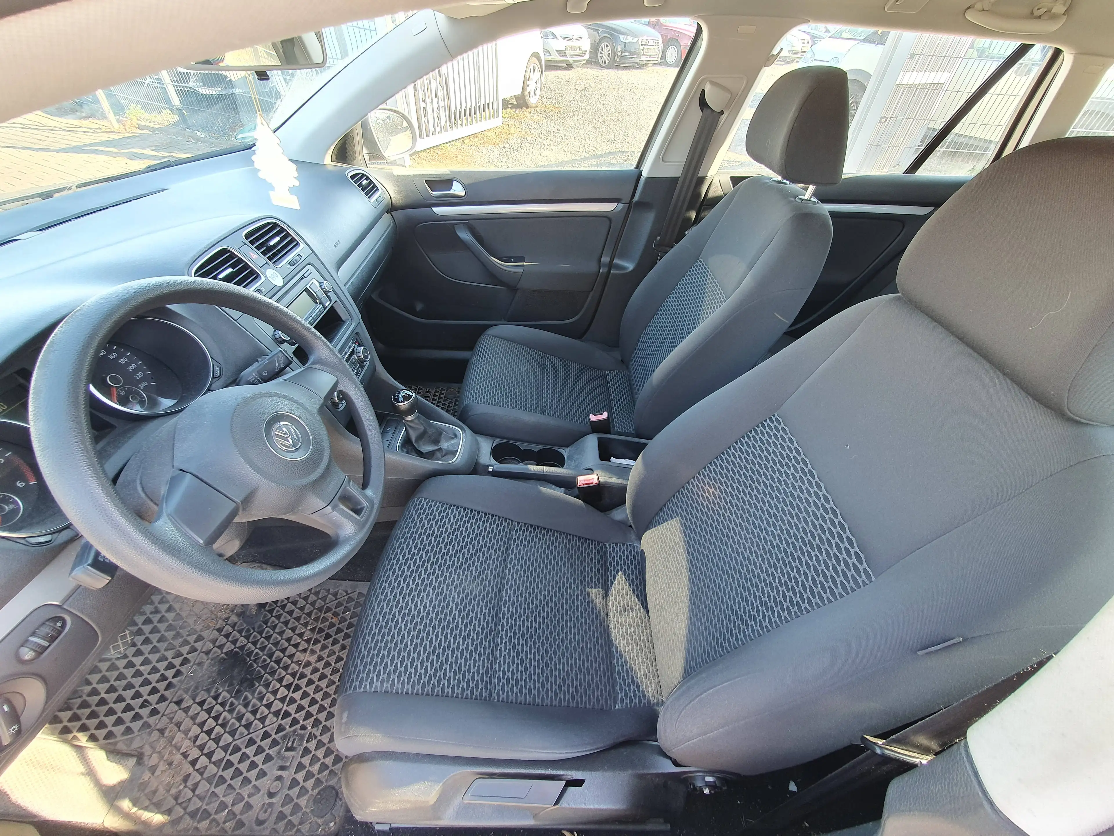 Volkswagen Golf Variant Trendline — photo 11