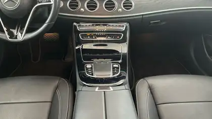 Annonce voiture d'occasion Mercedes-Benz E 400 - CARADIZE
