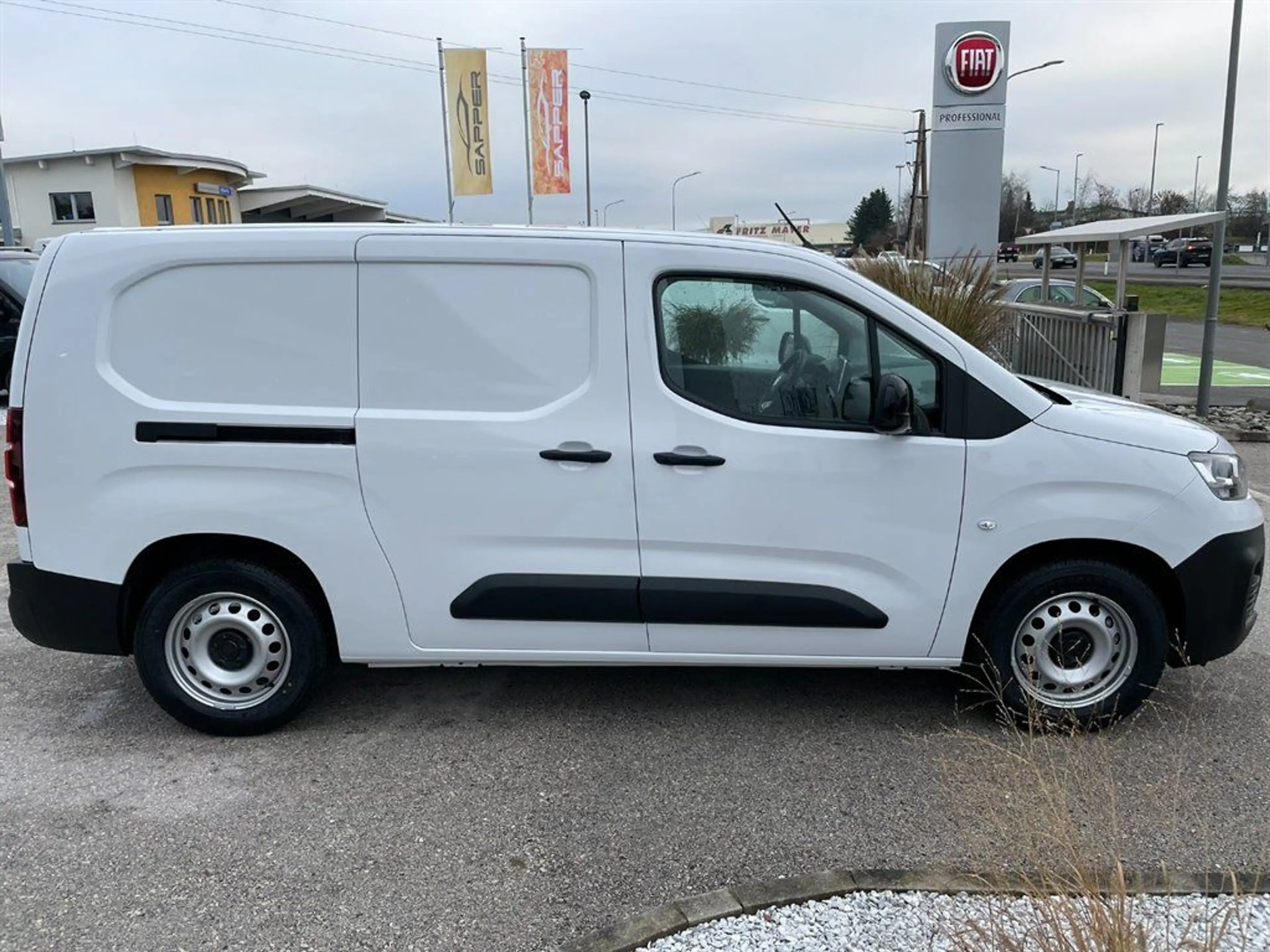 Fiat Doblo Elektro 50kWh — photo 4