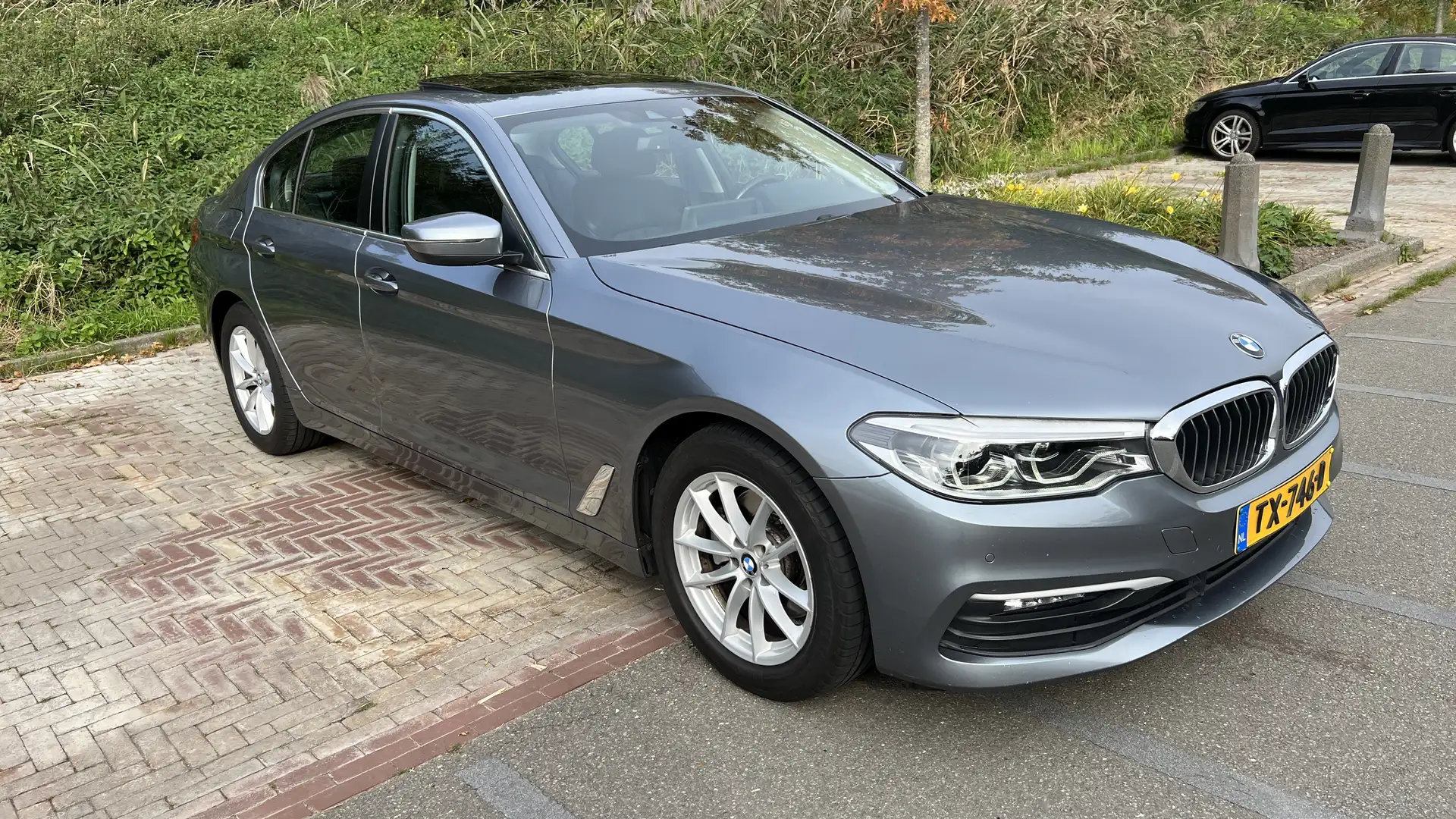 BMW 520 High Exe Grijs - 2