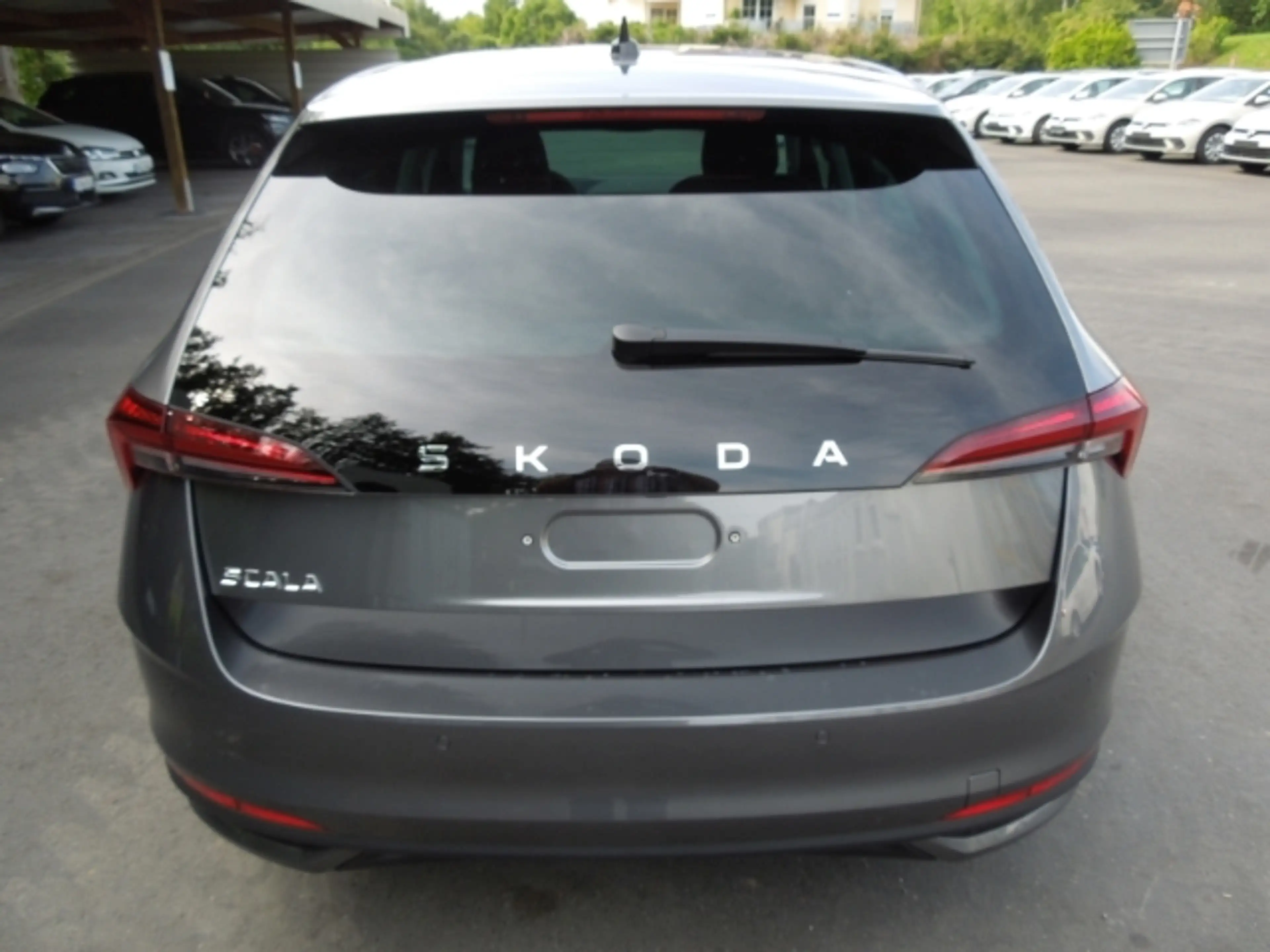Skoda Scala 1.5TSI TopSelection/LED/Sitzheizung/Kamera — photo 5