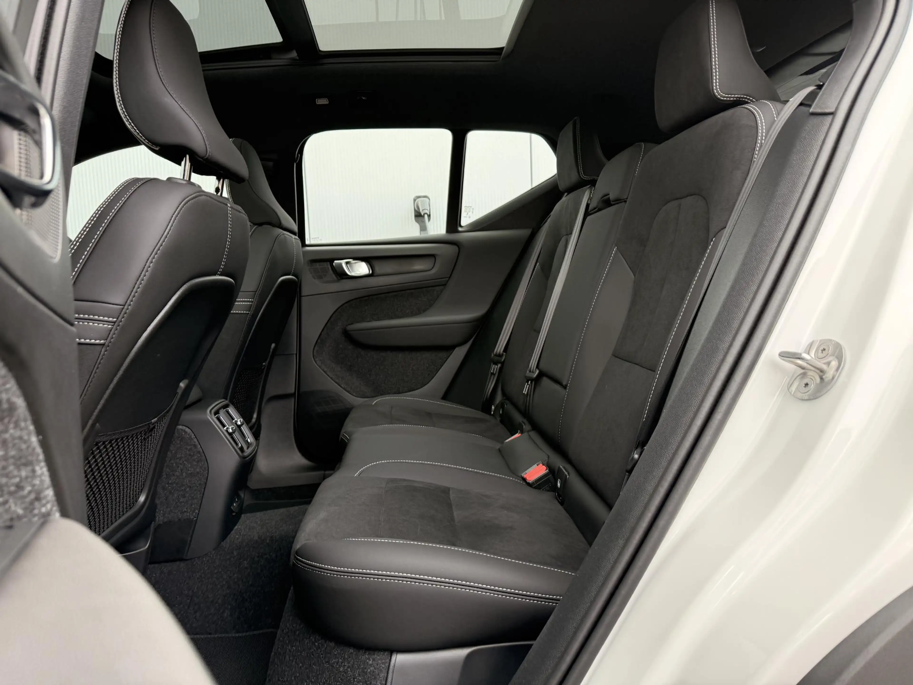 Volvo EX40 Single Motor Extended Range Plus Europa 82 kWh | P — photo 4