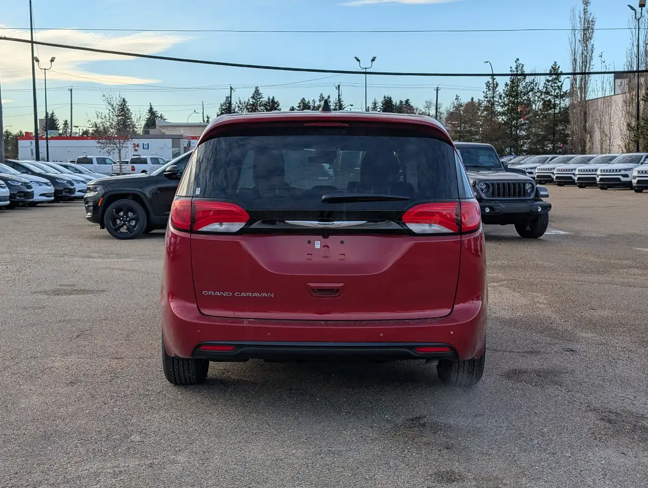 Chrysler Grand Caravan снимка Chrysler Grand Caravan
