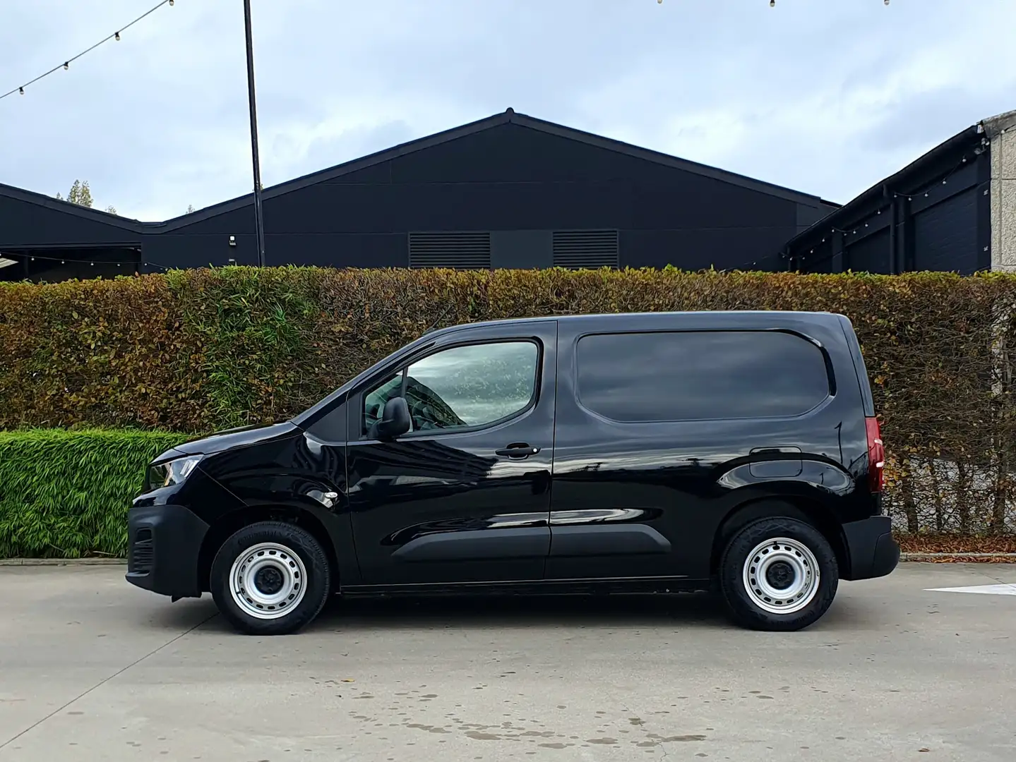 Peugeot Partner Partner 1.5HDi Premium *1800km* Carpass - Garantie Zwart - 2