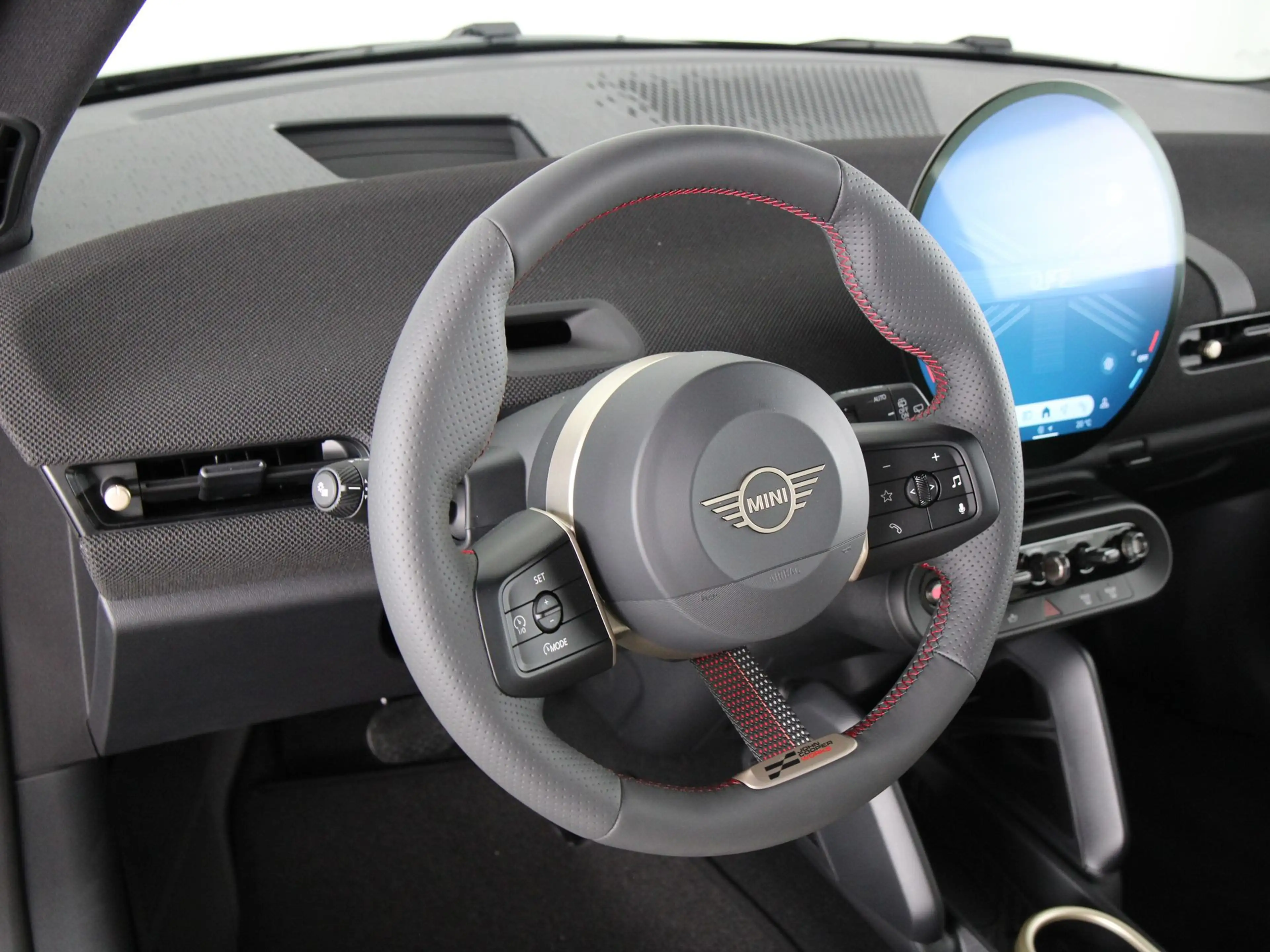 MINI Cooper SE John Cooper Works Pakket L PRIVATE LEASE EUR 503,- — photo 2