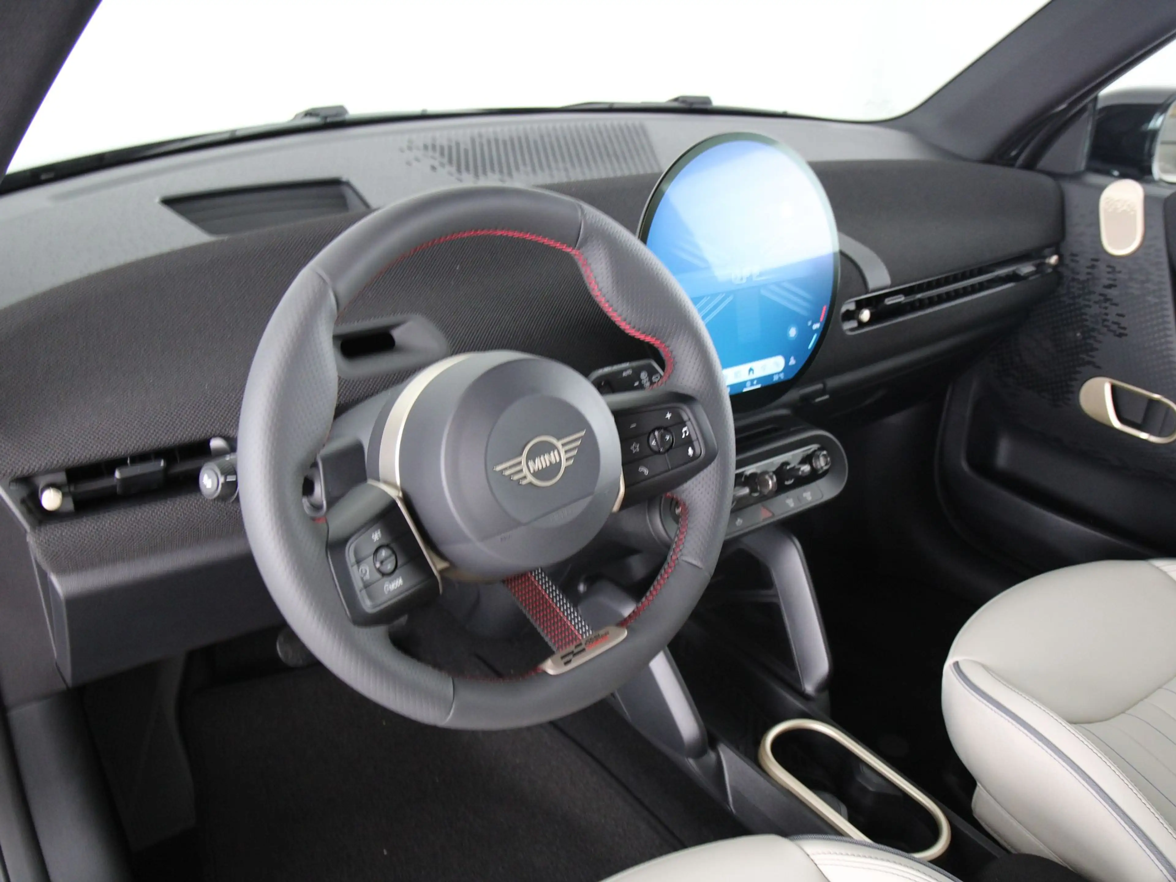 MINI Cooper SE John Cooper Works Pakket L PRIVATE LEASE EUR 503,- — photo 13